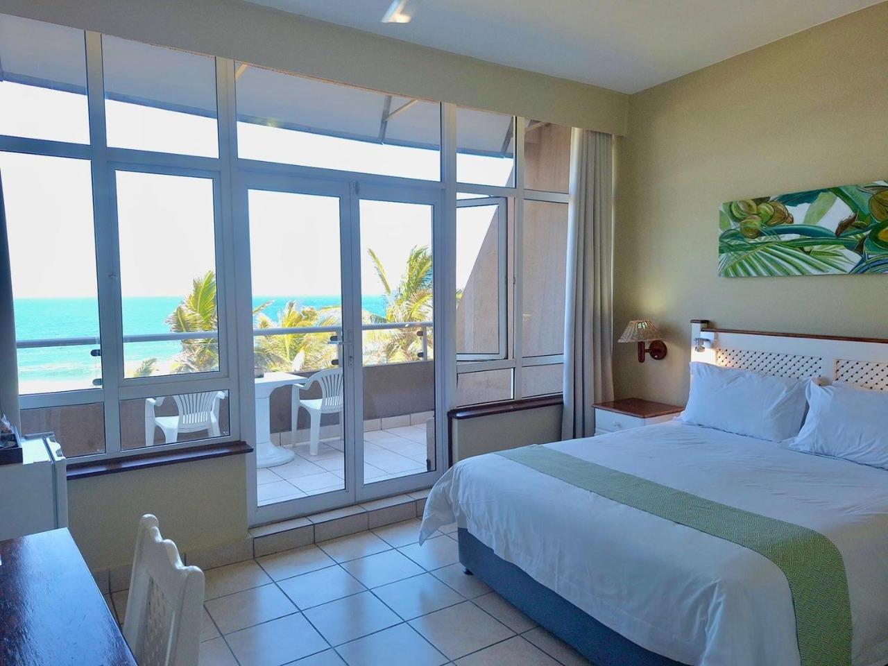Double or Twin Room with Balcony & Air-con photo 2
