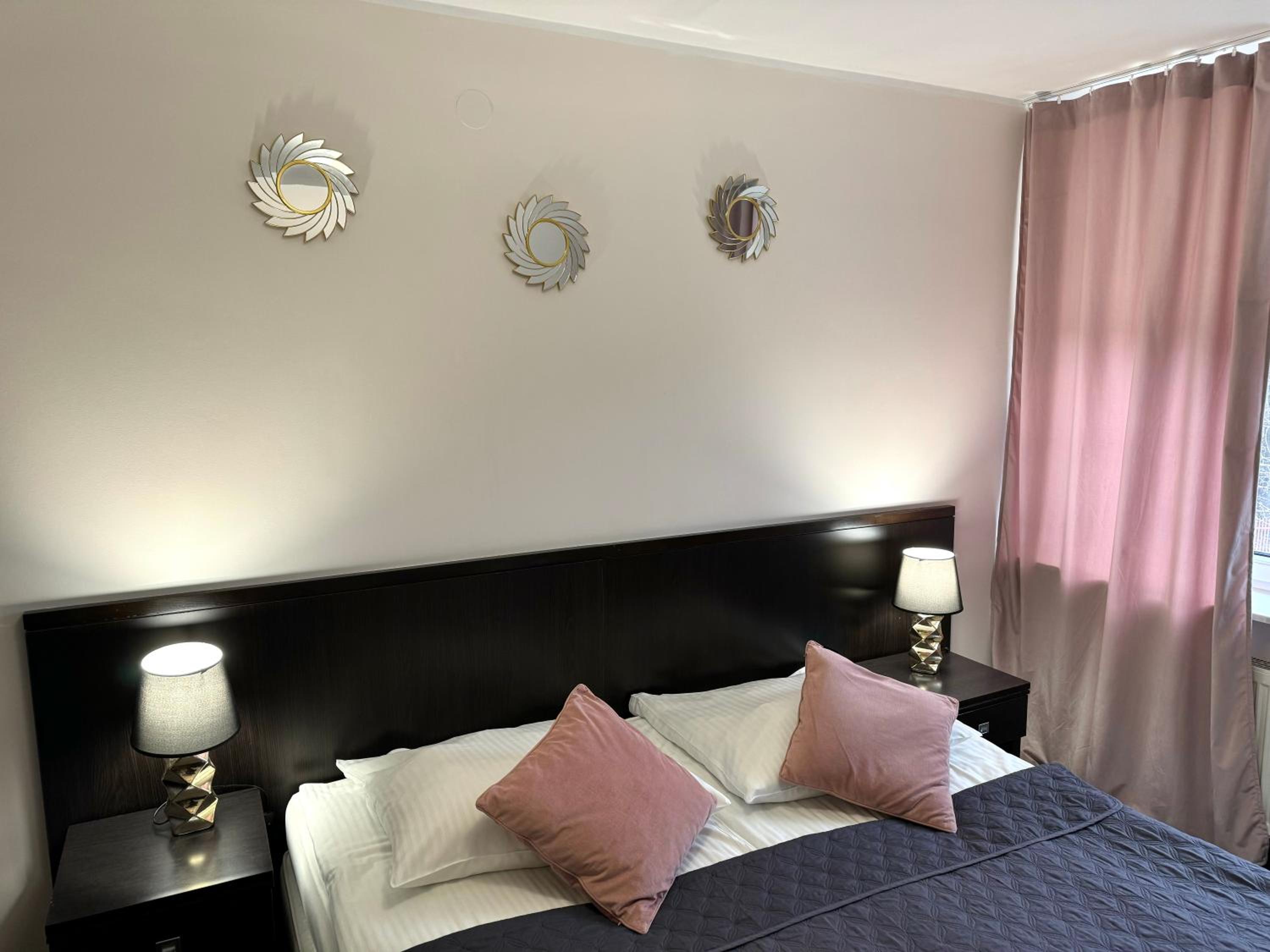 Twin Room - Photo 52
