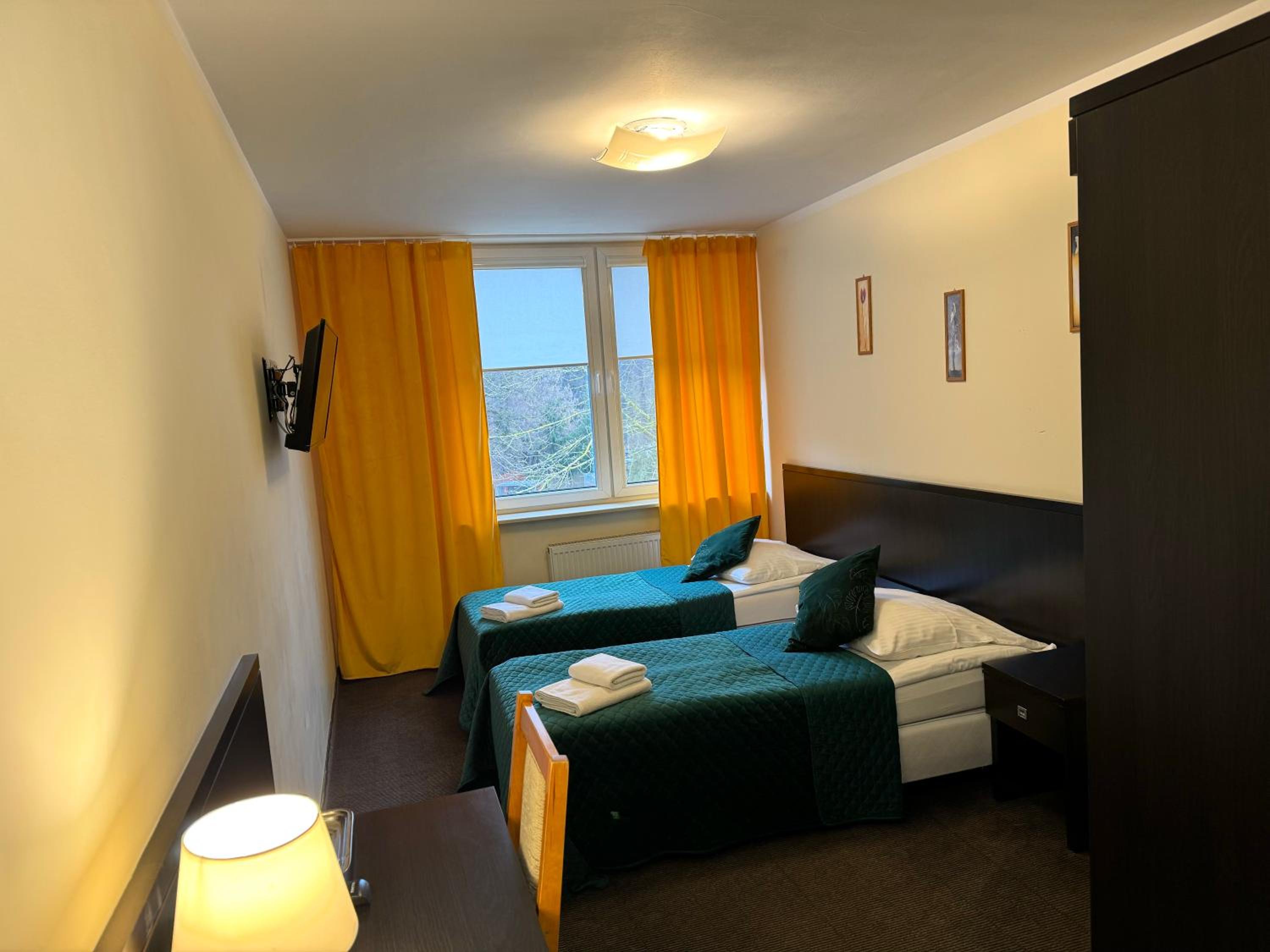 Twin Room - Photo 51