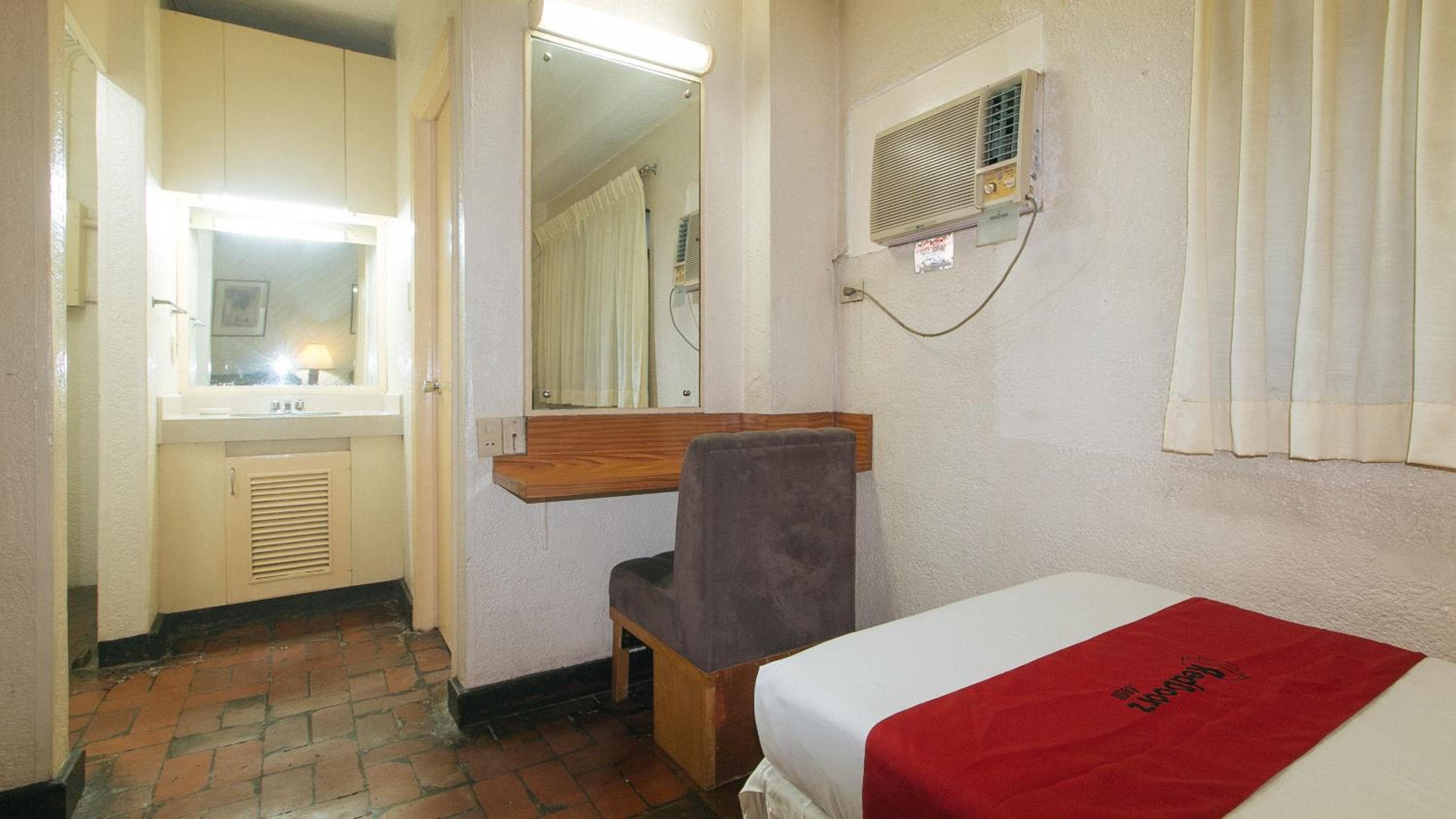 Deluxe Twin Room - Photo 5