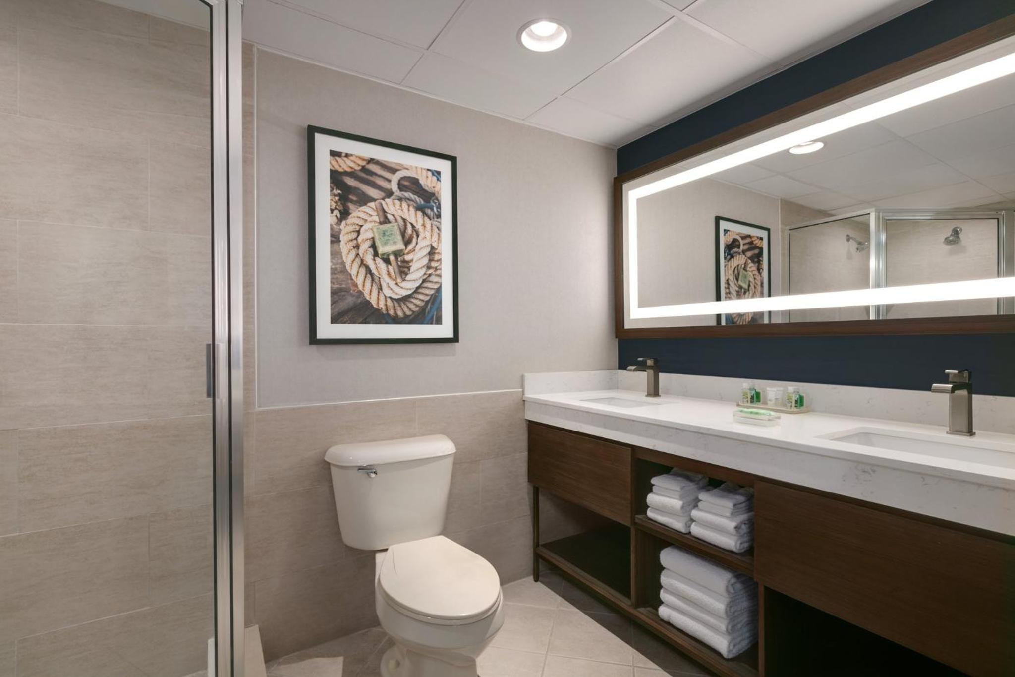 King Suite with Ocean View - Non-Smoking - Photo 2