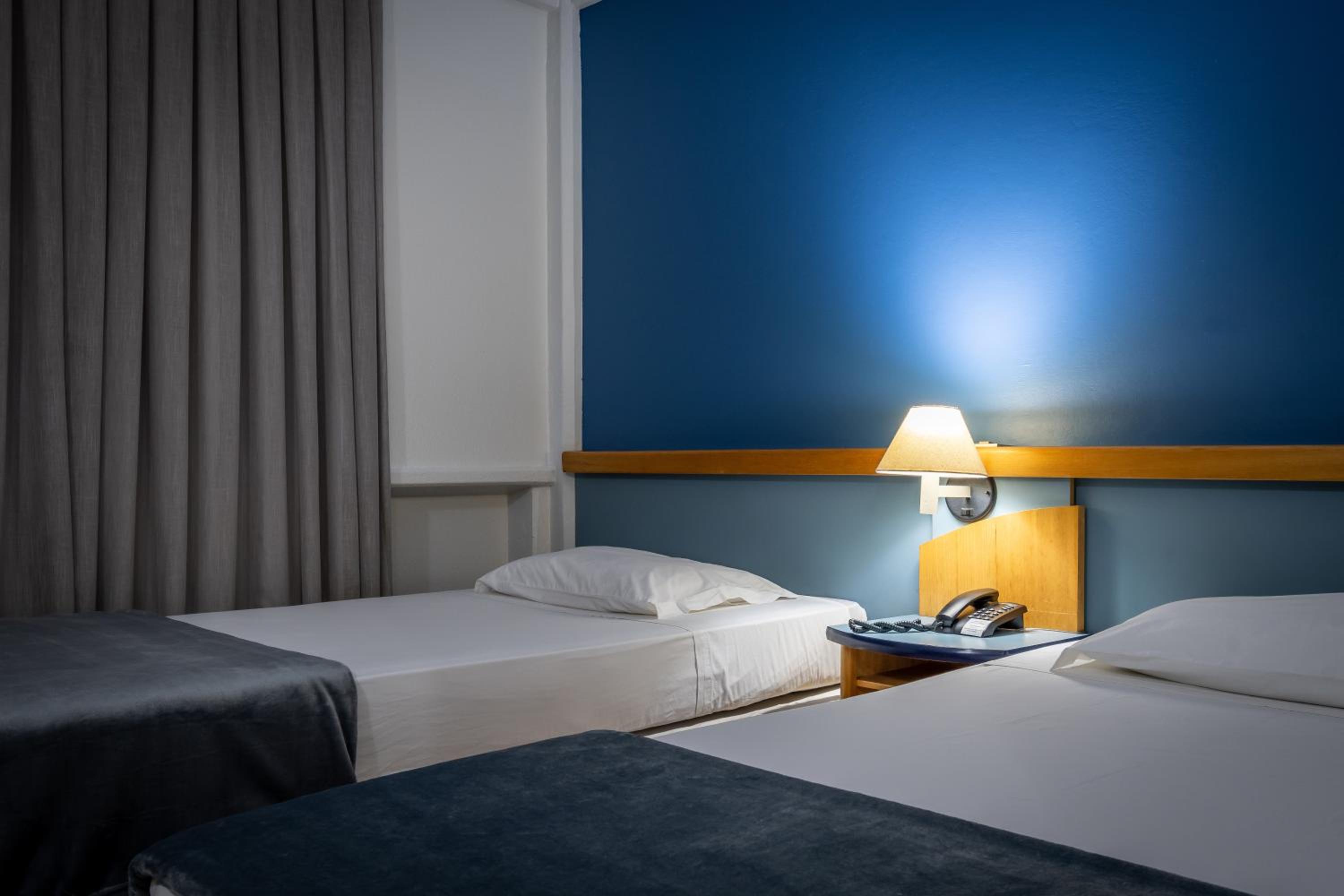 Standard Twin Room photo 3