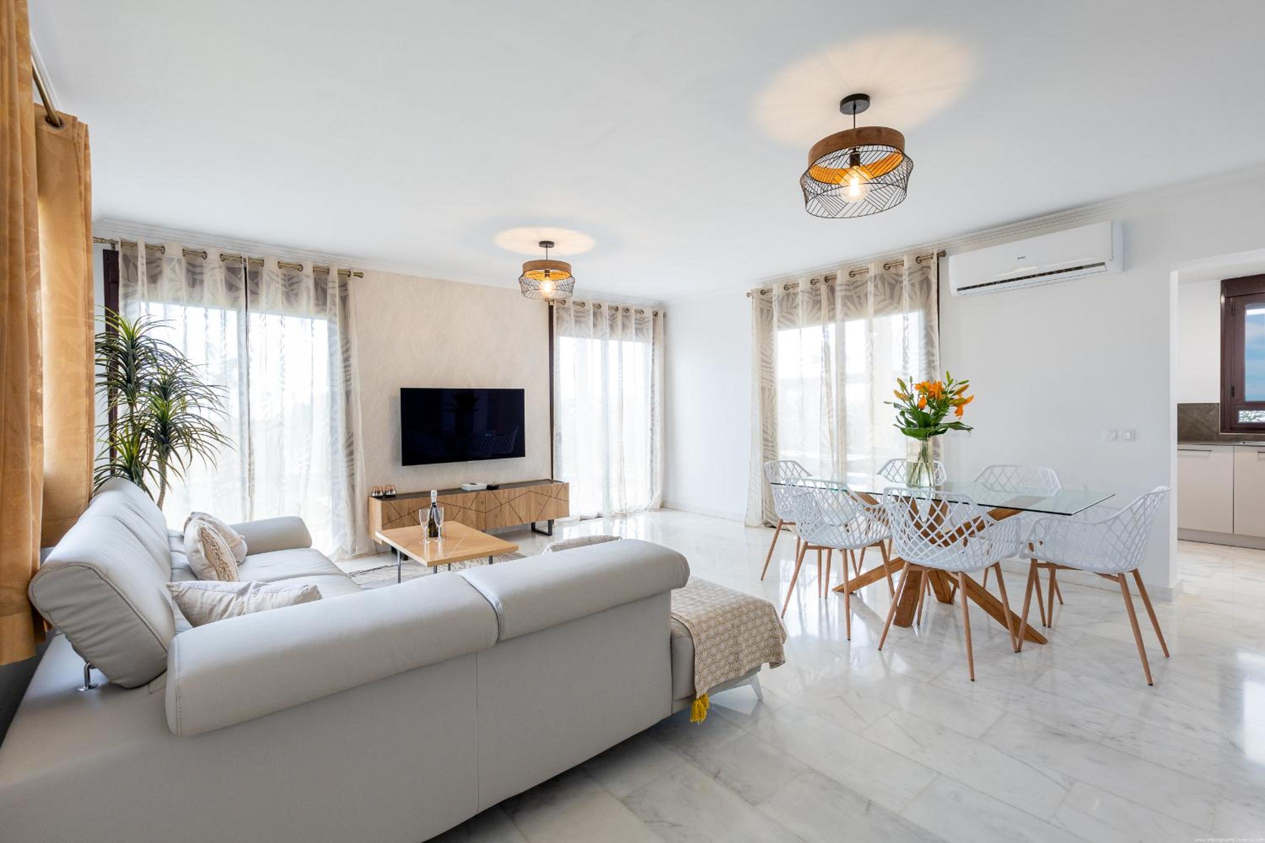 Villa photo 2