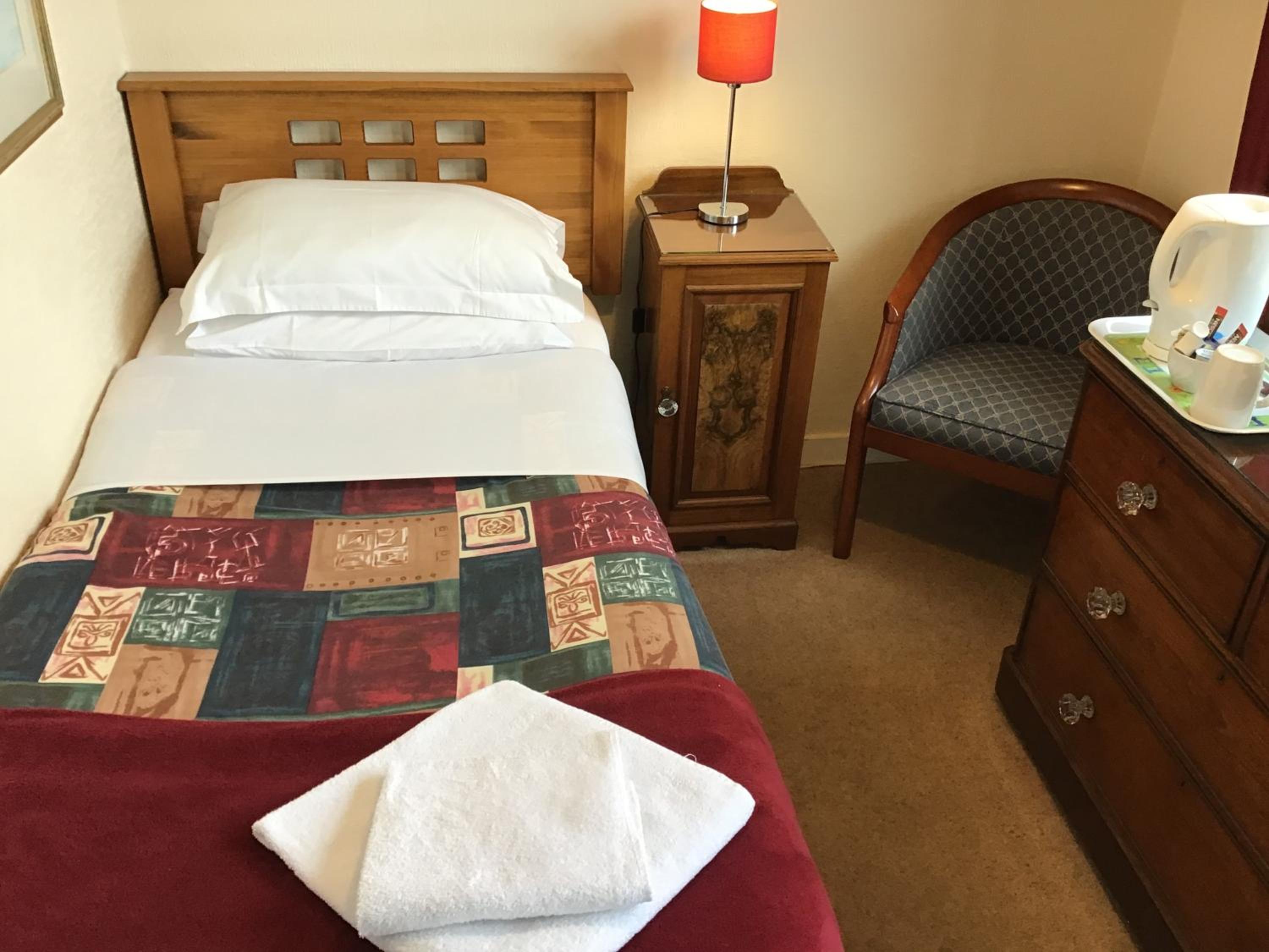 Single Room with Shared Shower and Toilet