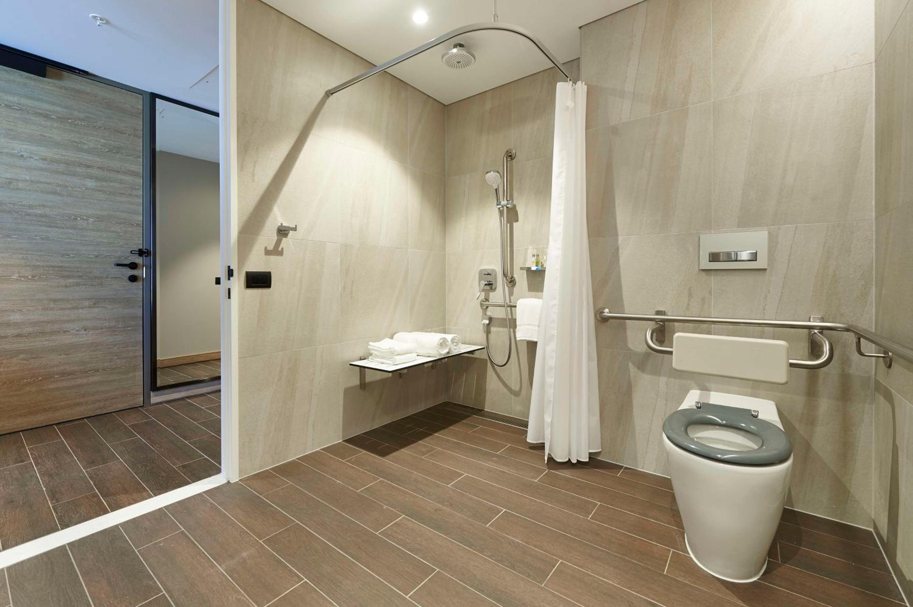 King Room with Accessible Bathroom