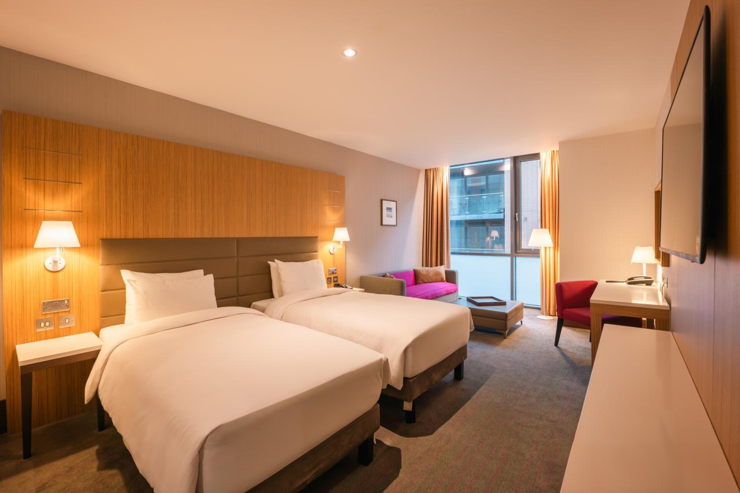 Standard Room thumbnail 6