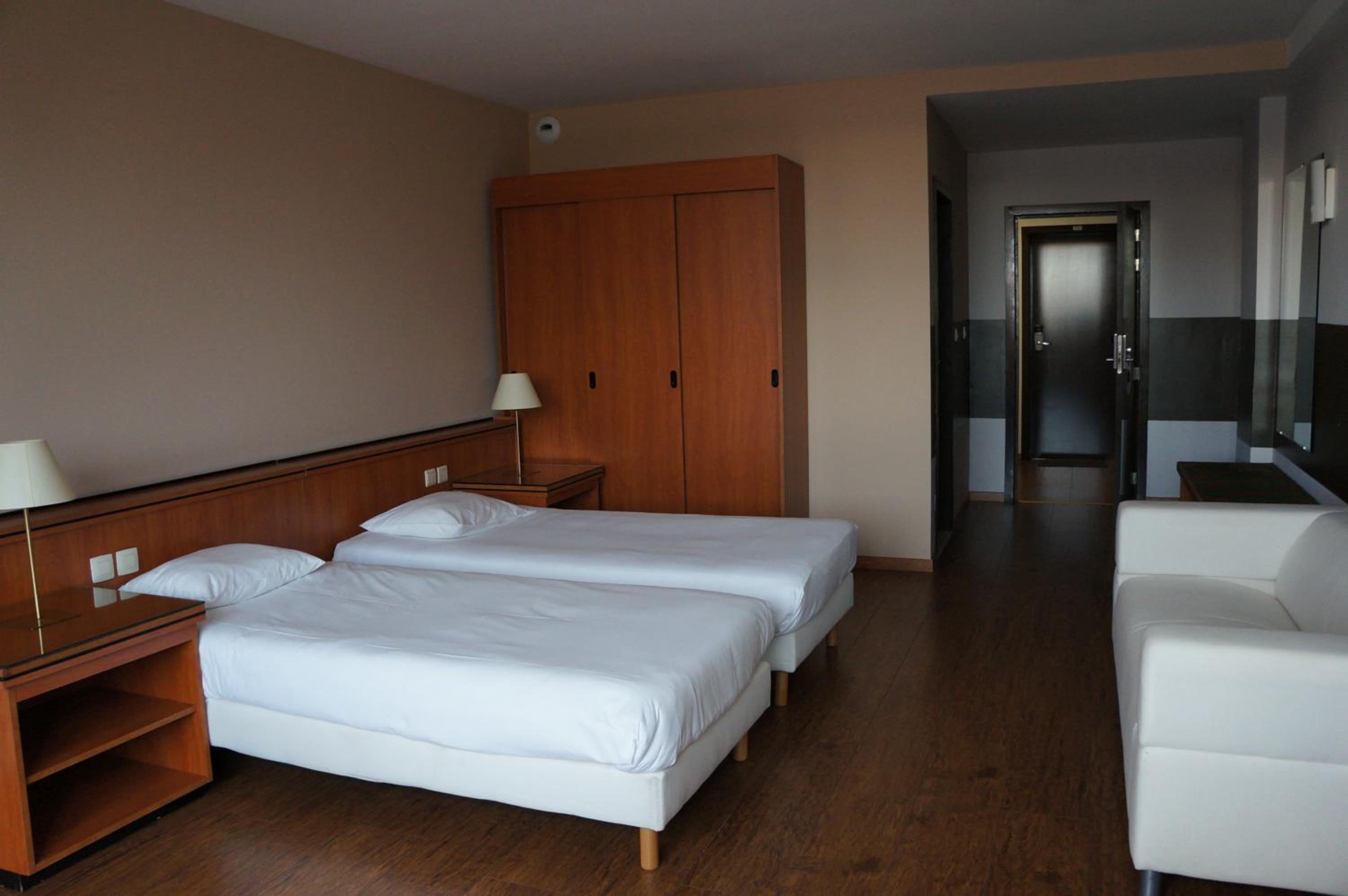 Standard Twin Room photo 2