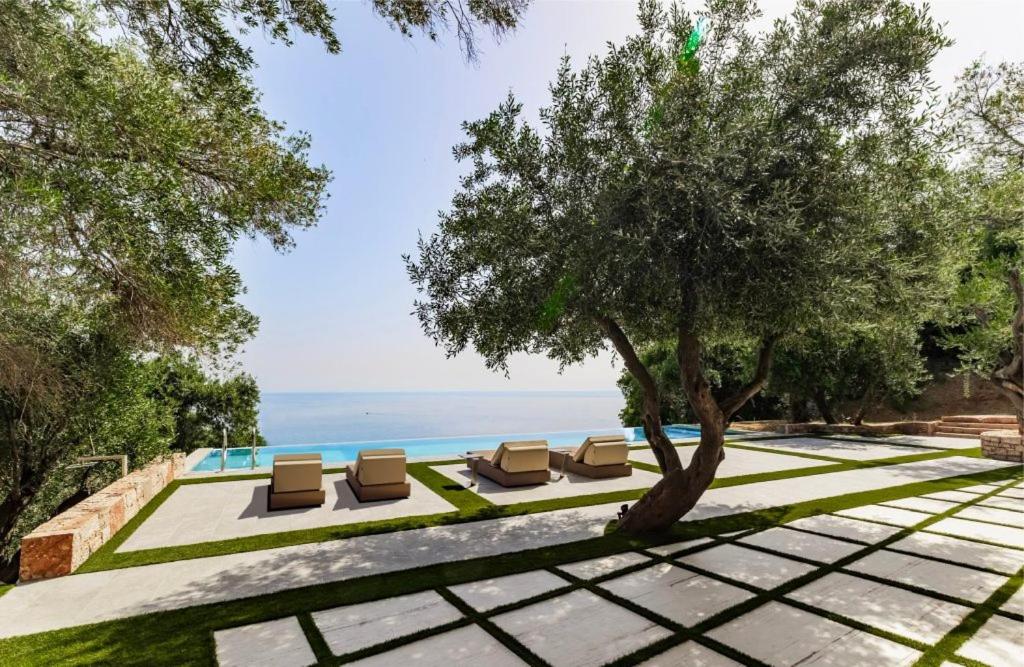 Villa With Sea View photo 3