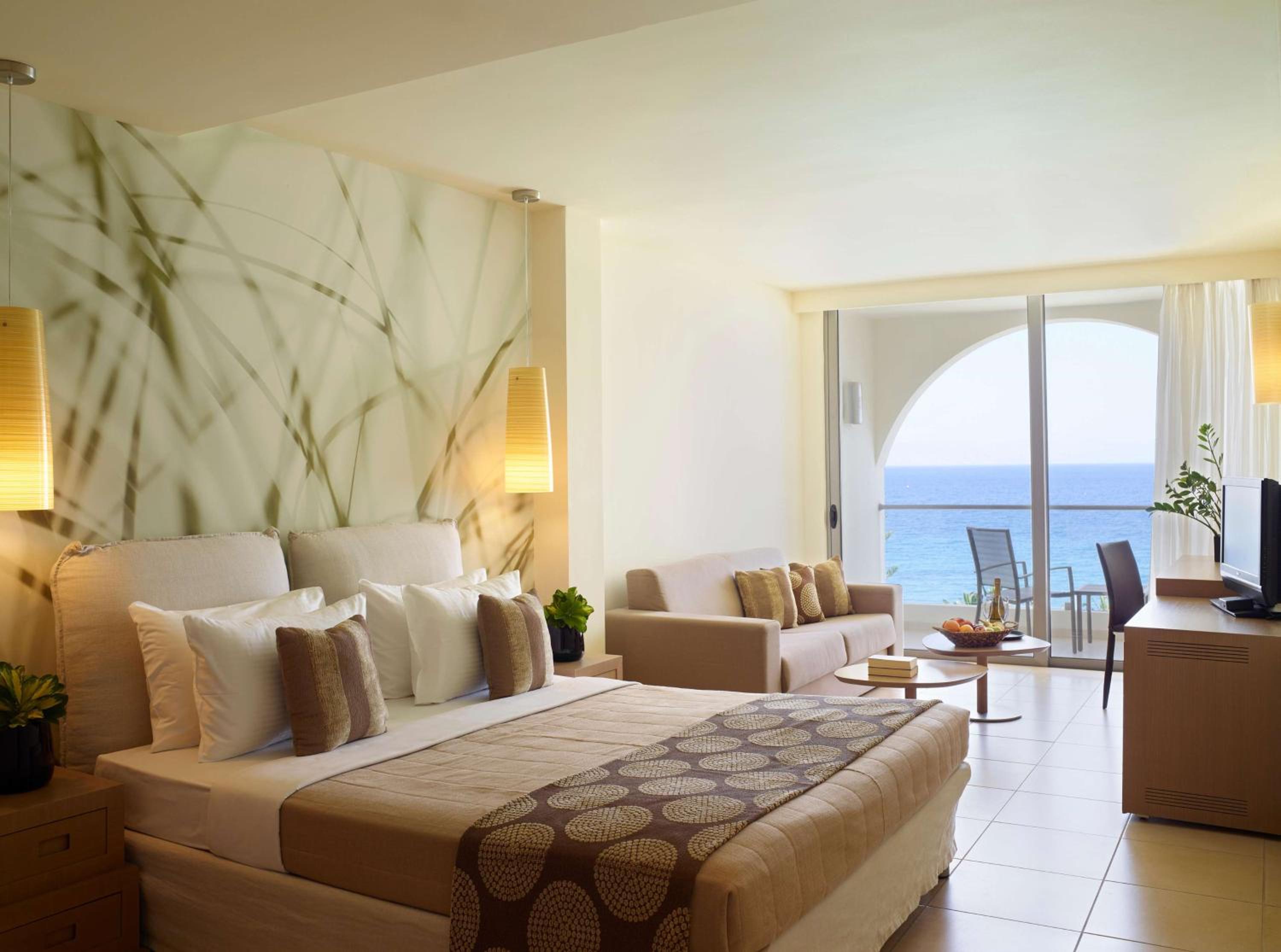 Deluxe Room with Sea View