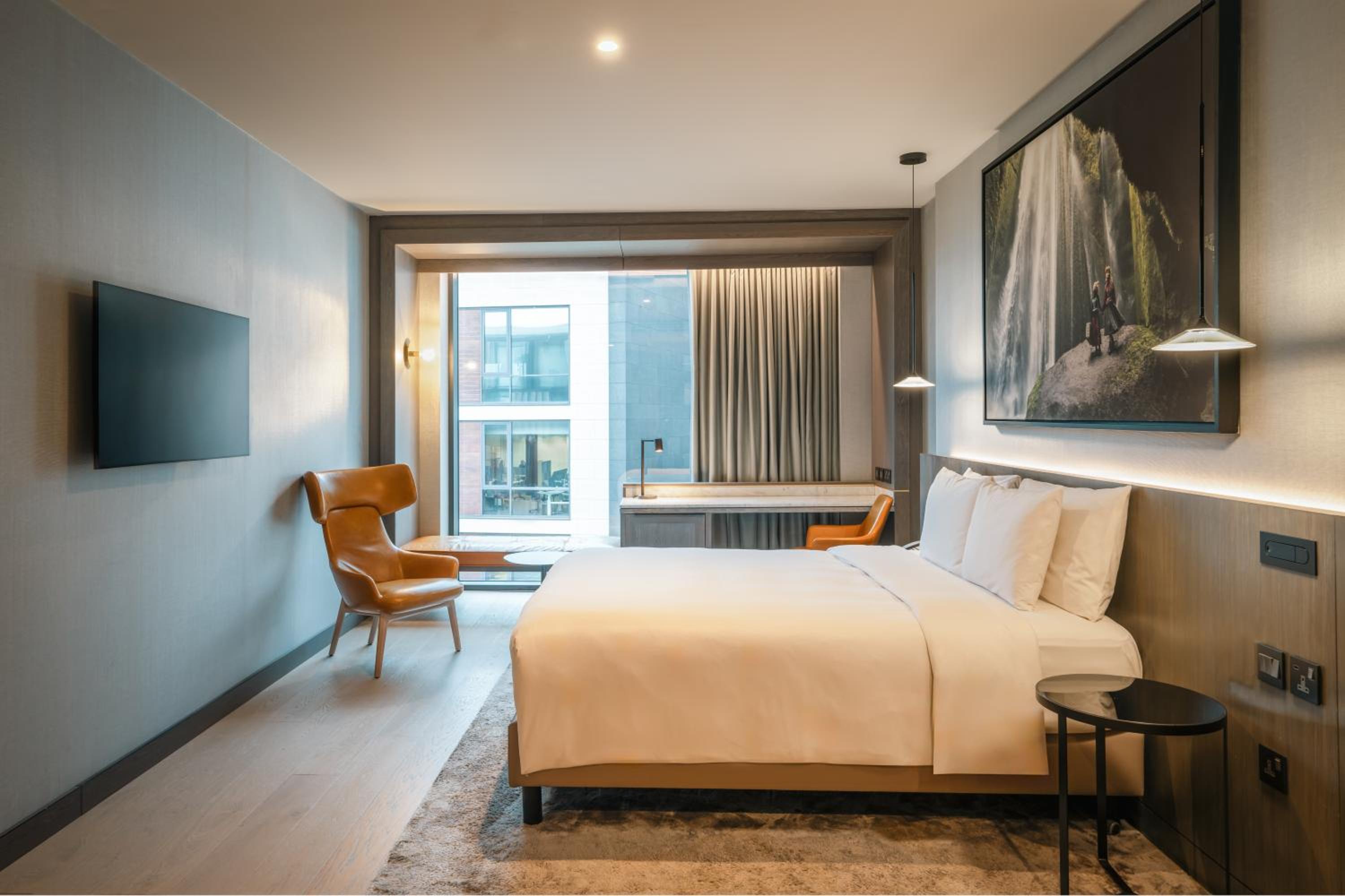Premium Room thumbnail 6