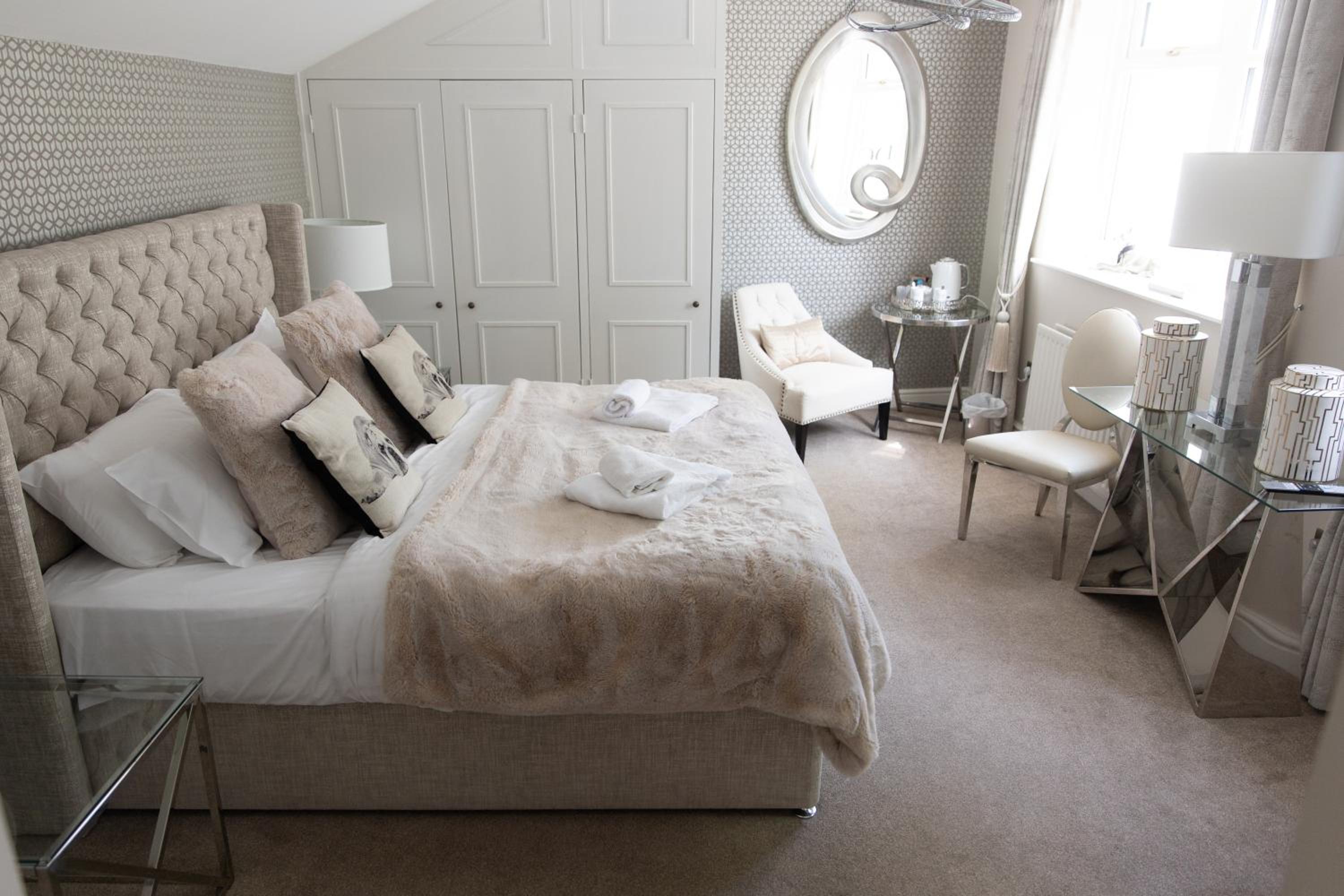 Superior King Room (No Pets Allowed) photo 2