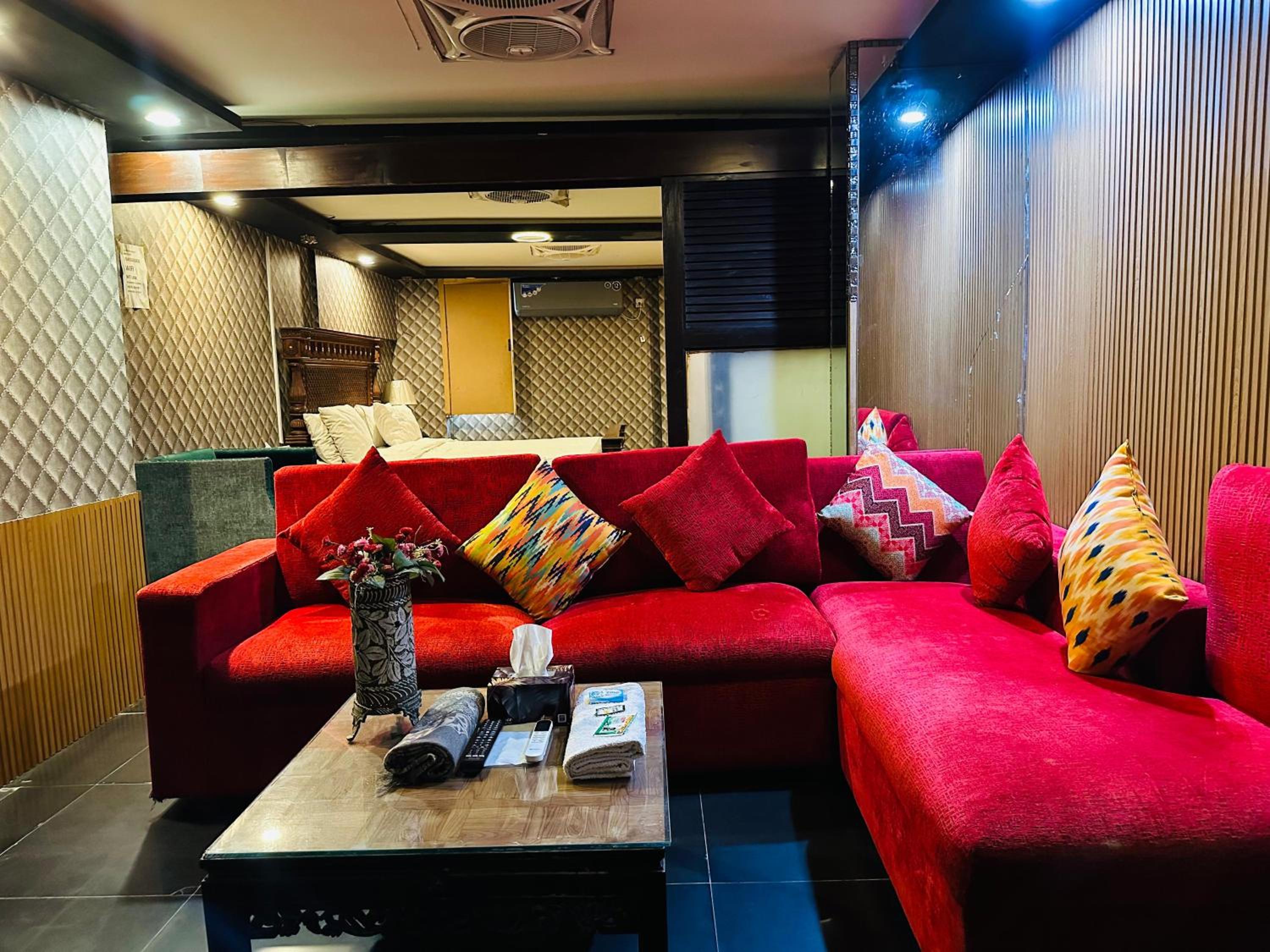 Deluxe Suite