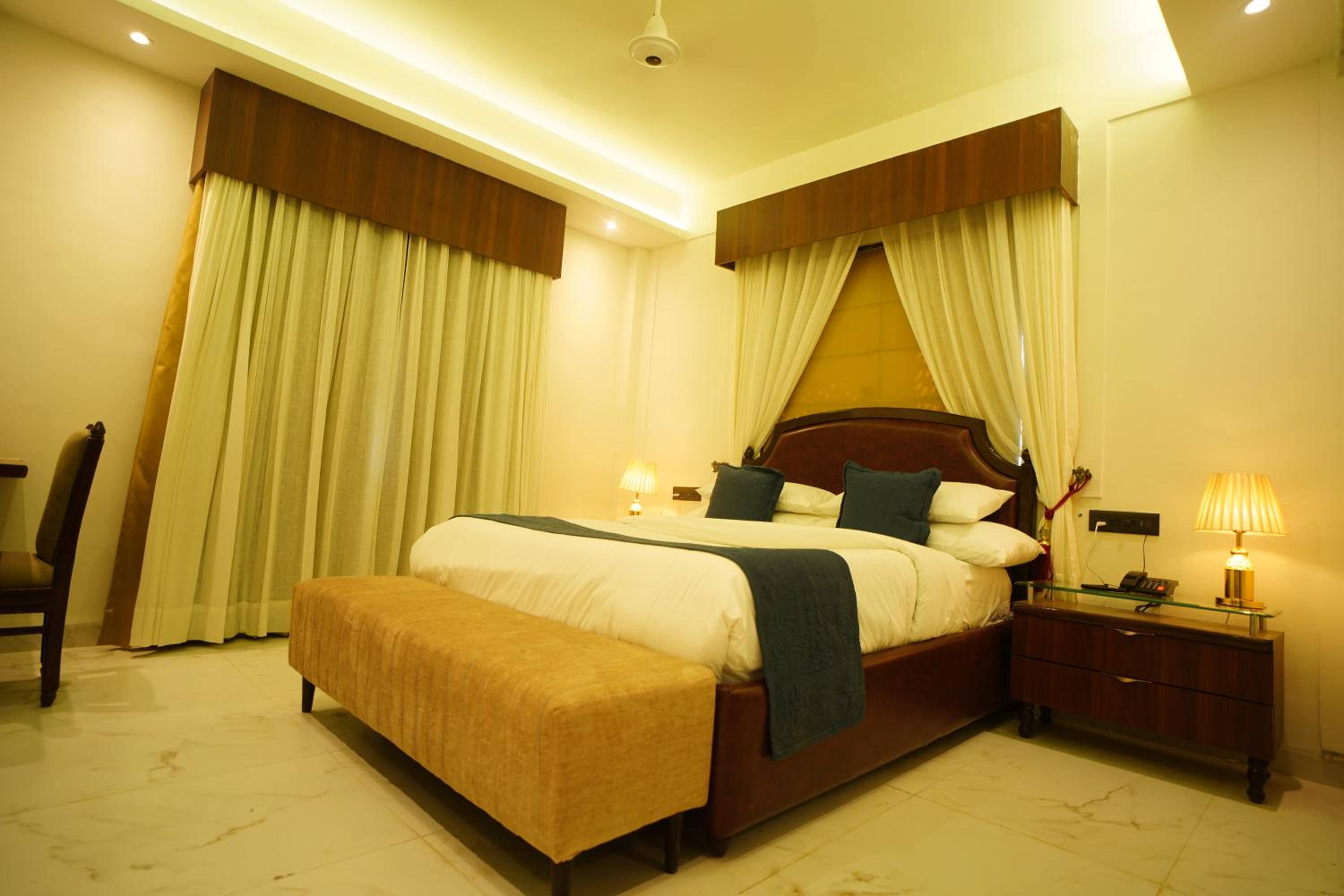 Superior King Room photo 3