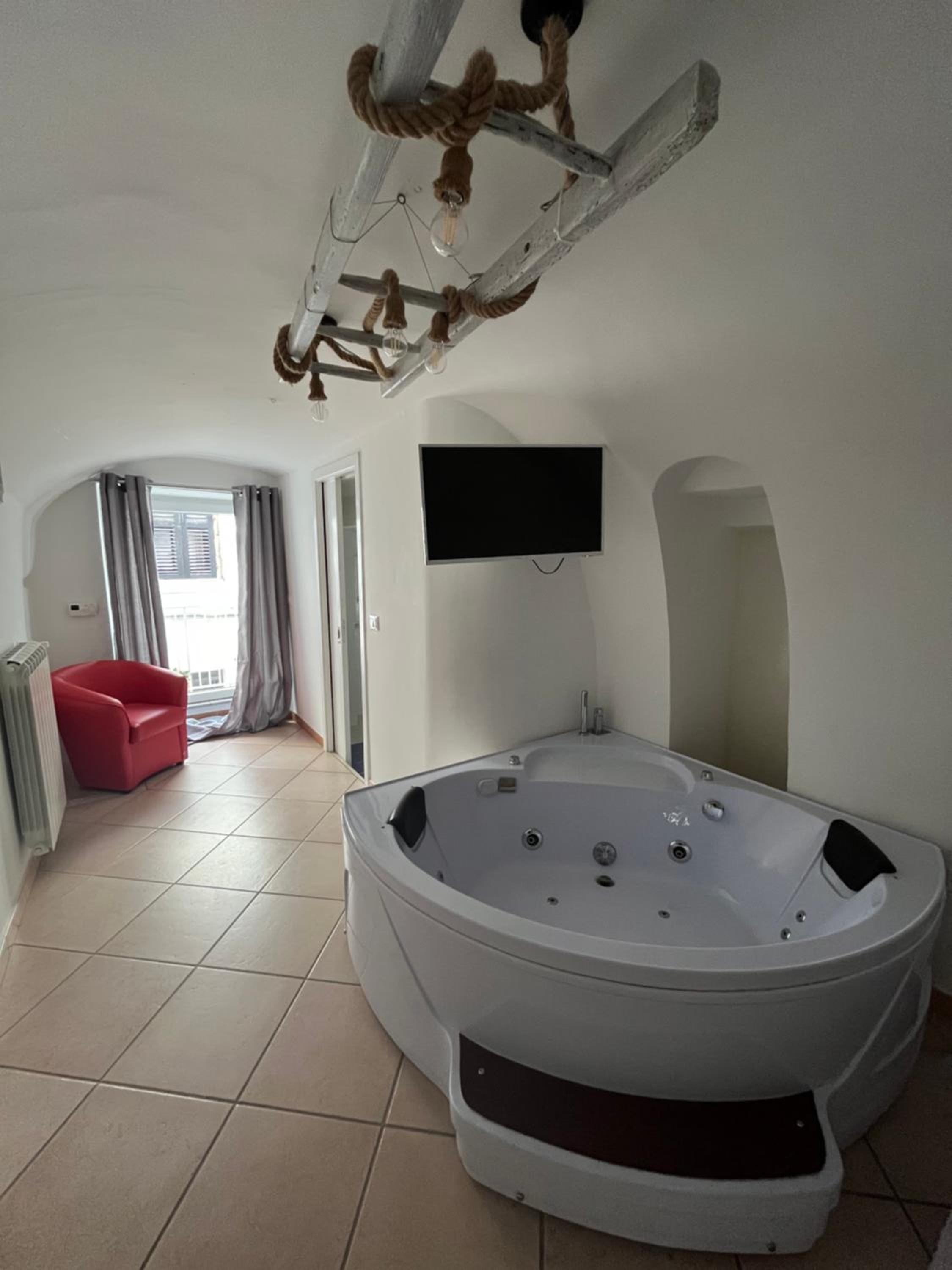 Deluxe Double or Twin Room with Spa Bath