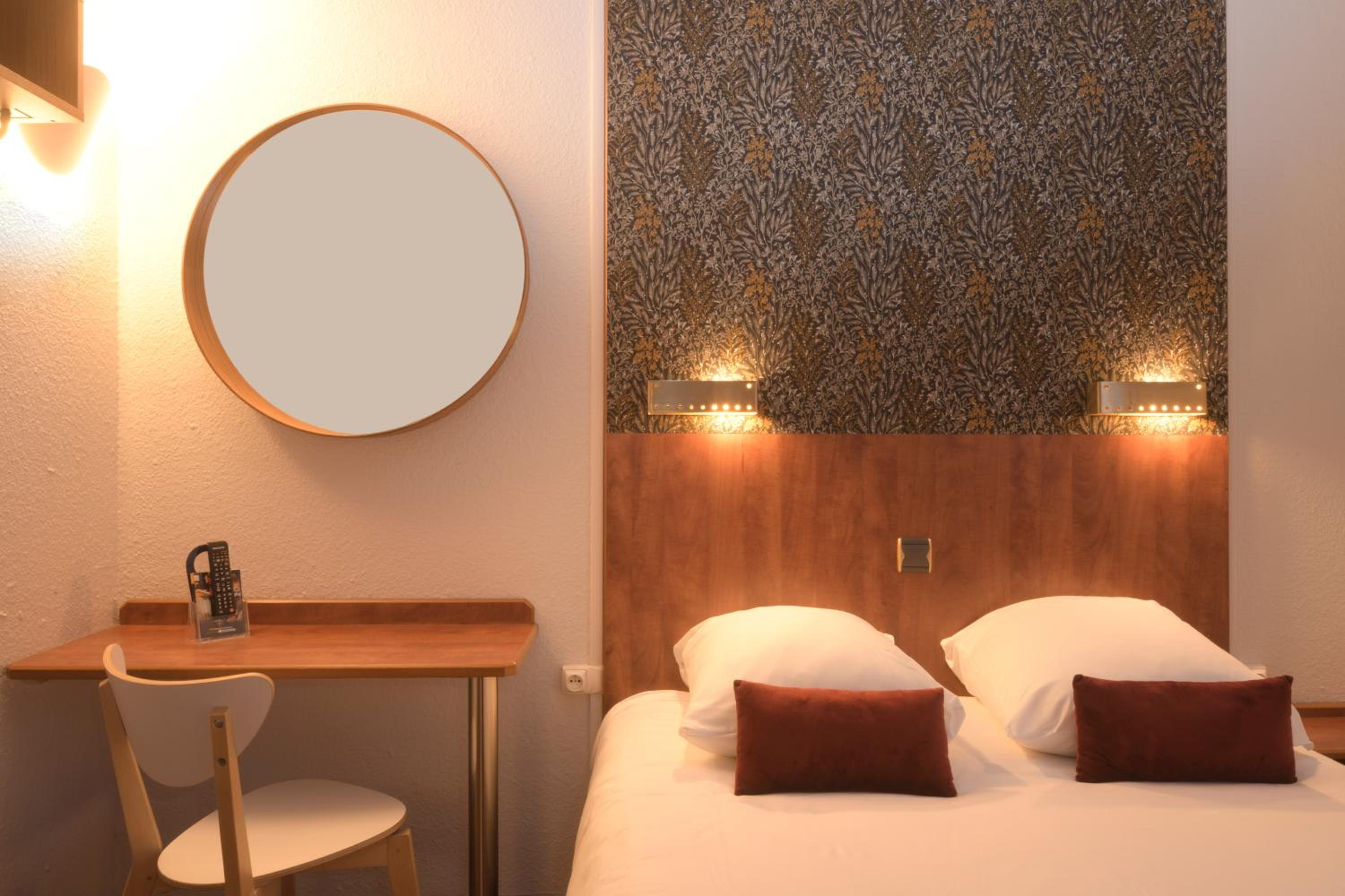 Double Room - Photo 3