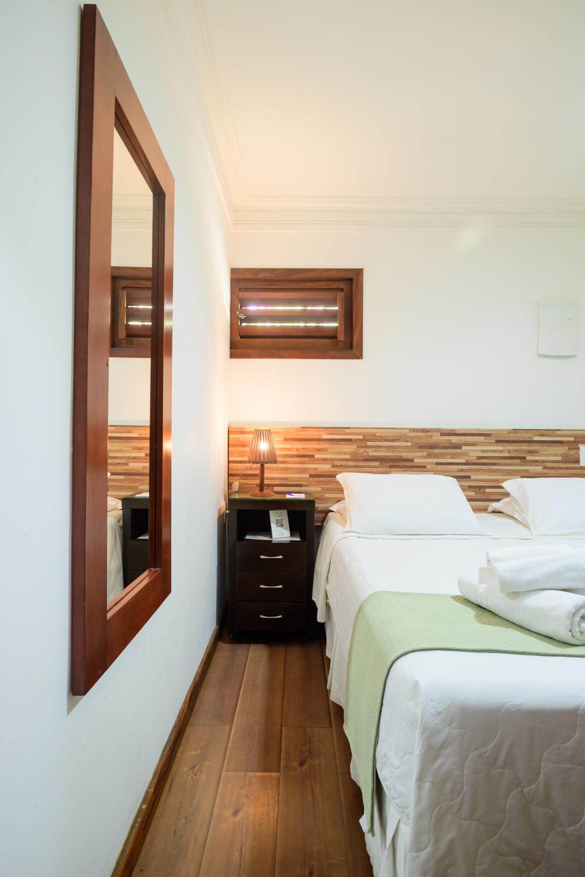 Deluxe Suite - Photo 8