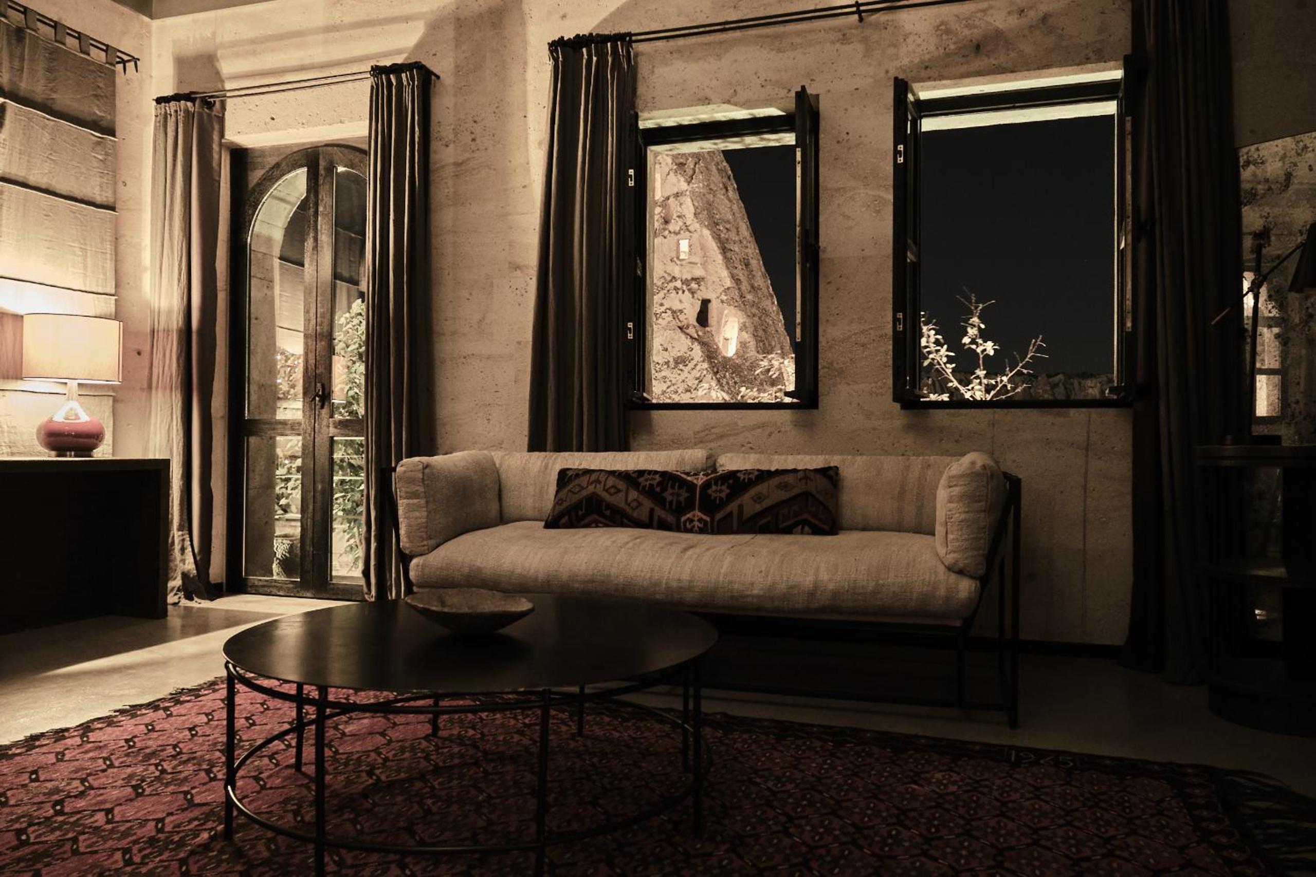 Suite with French Balcony - Photo 4