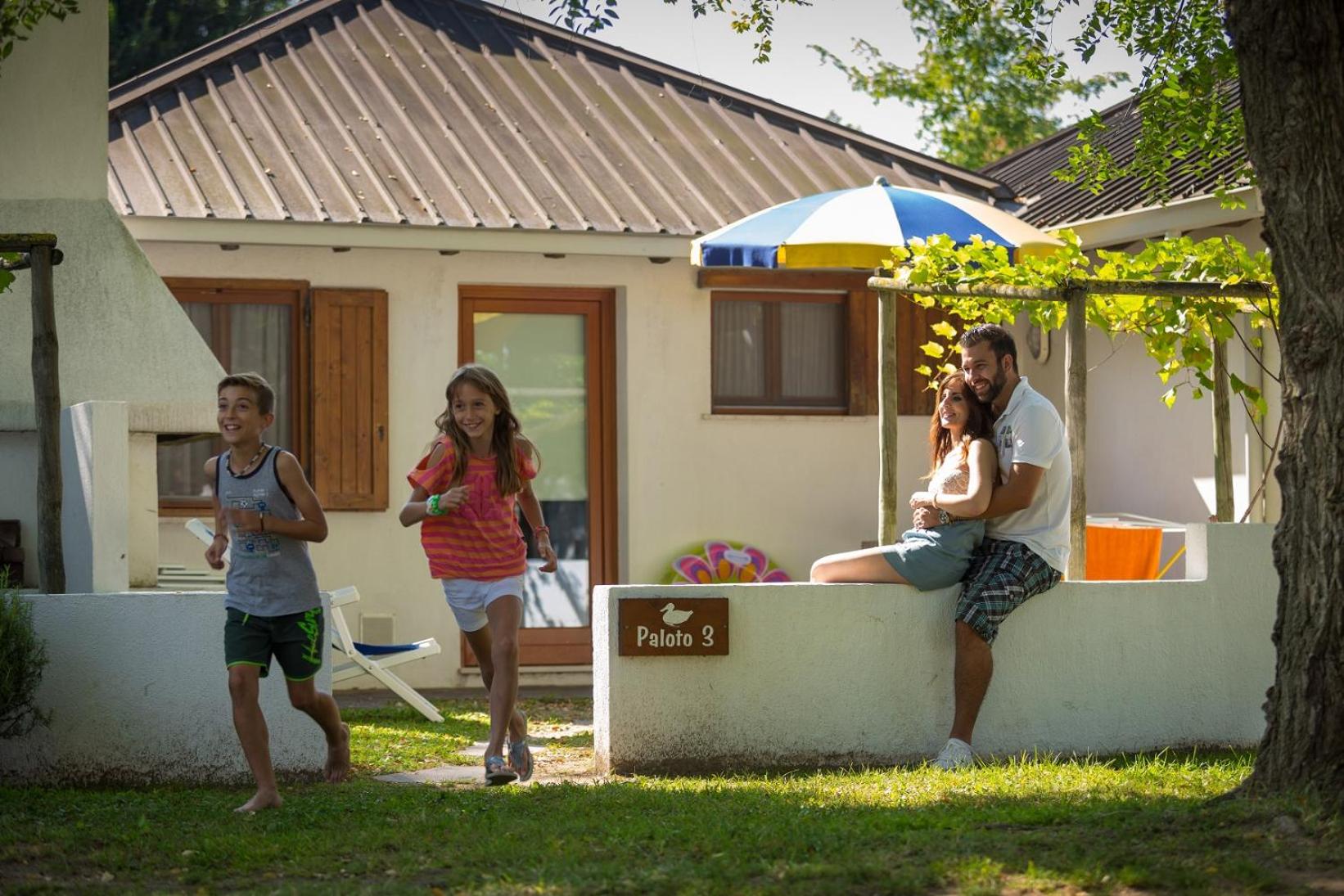 Deluxe Bungalow - Photo 2