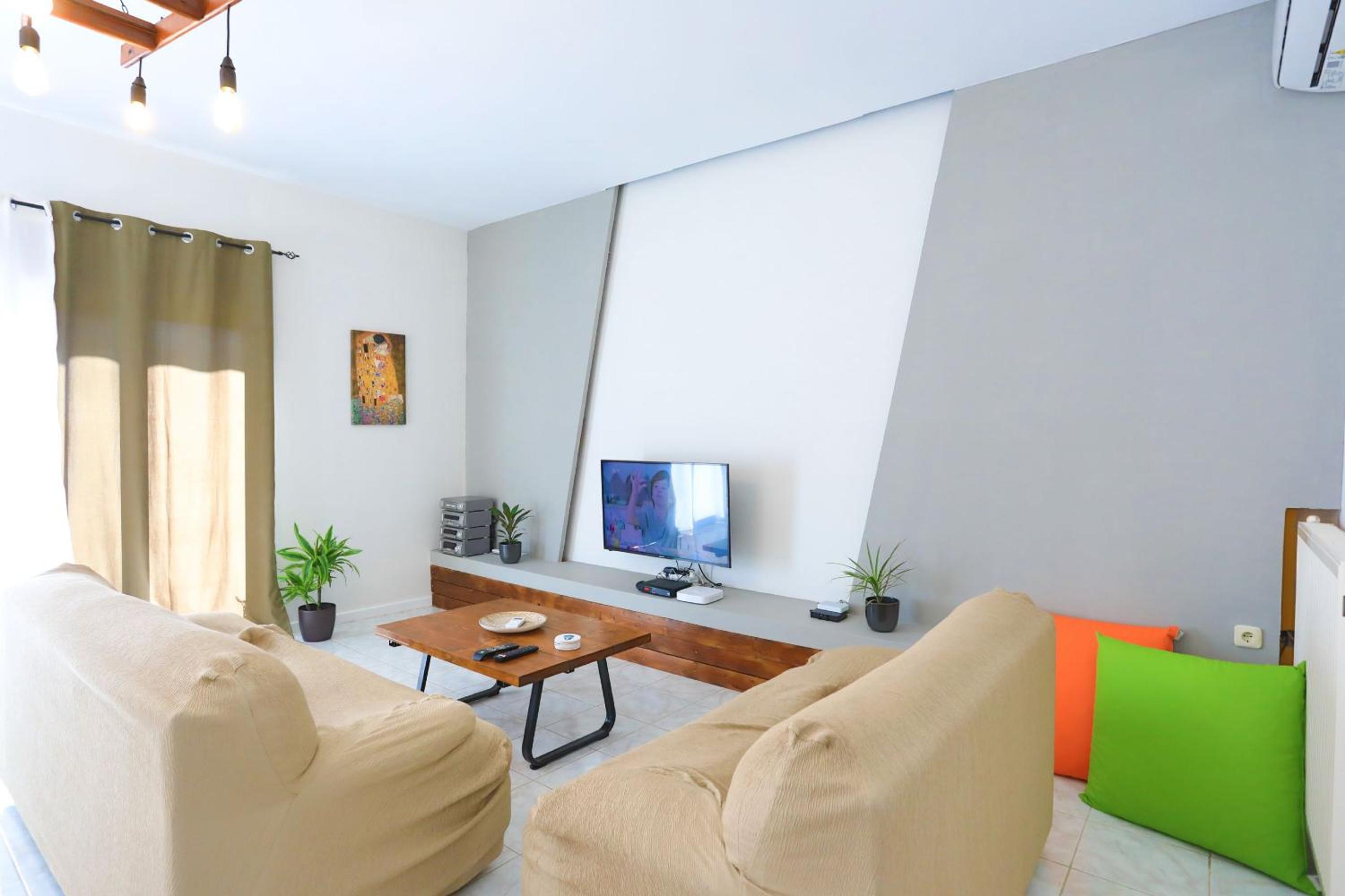 Three-Bedroom Apartment photo 1