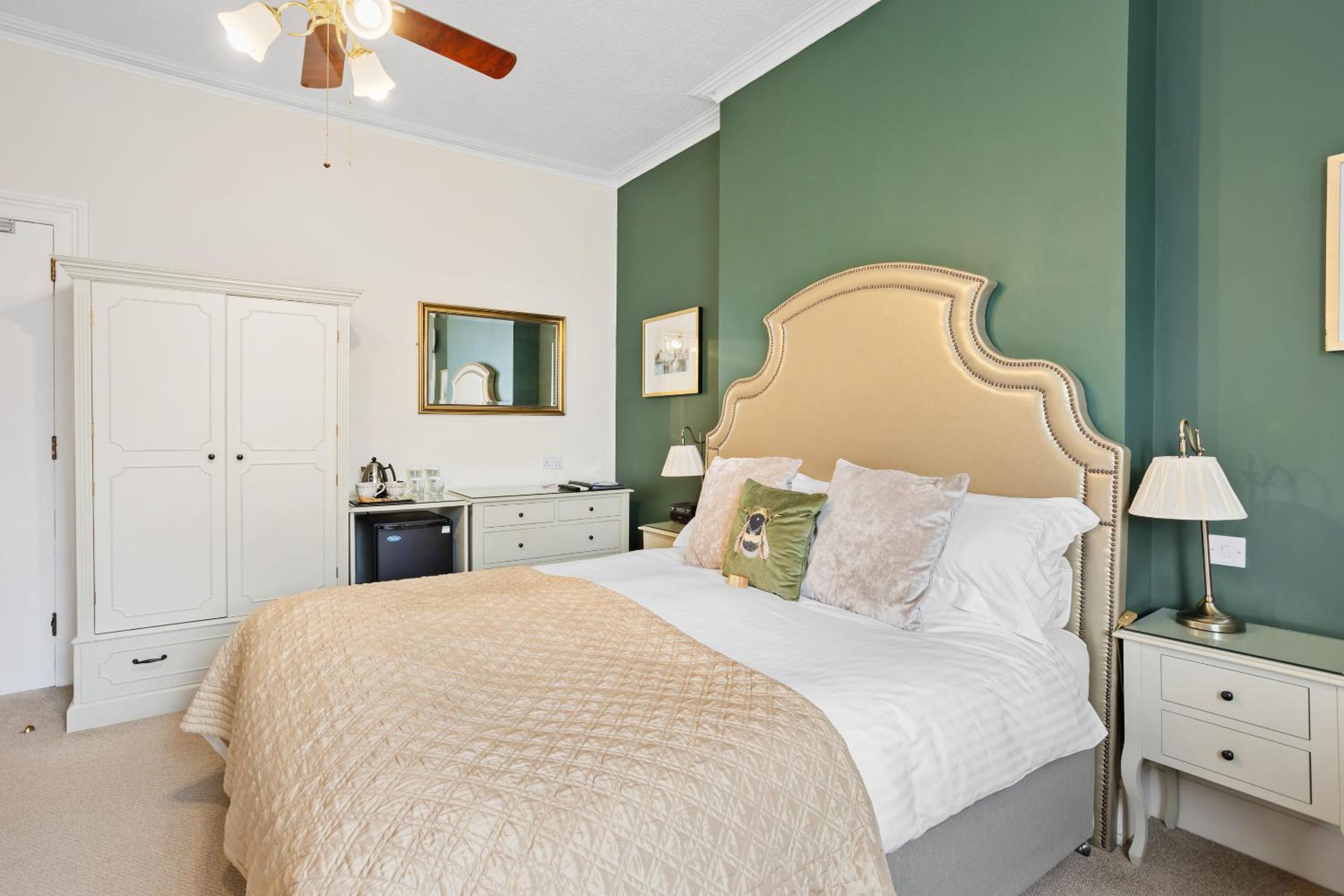 Superior King Room photo 2