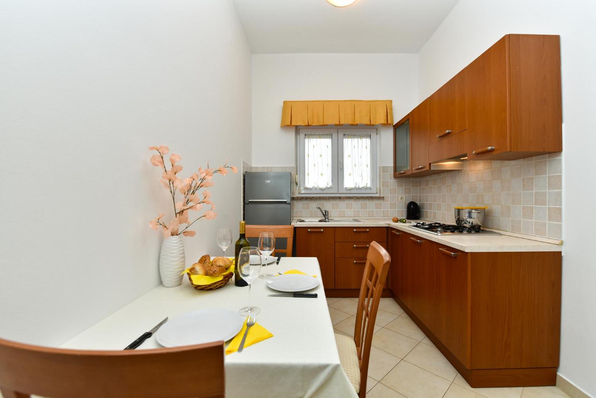 One-Bedroom Apartment photo 2