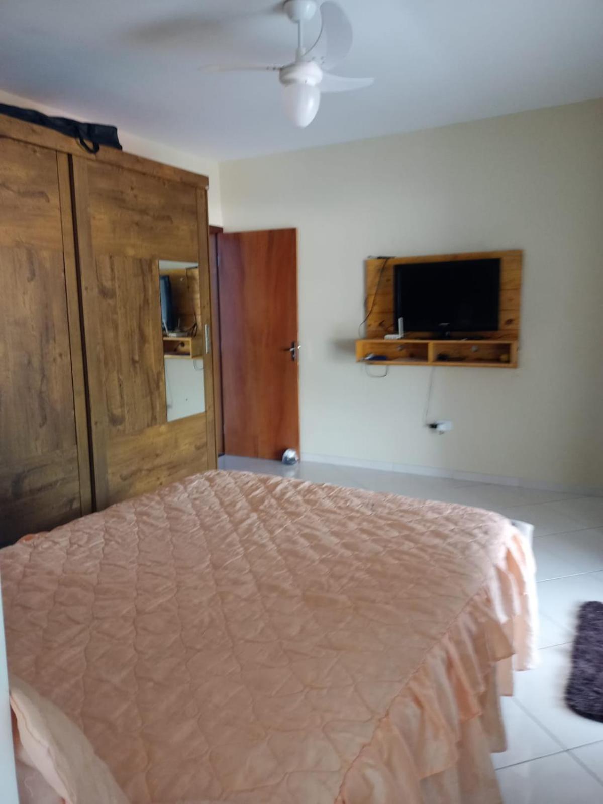 Three-Bedroom House photo 2