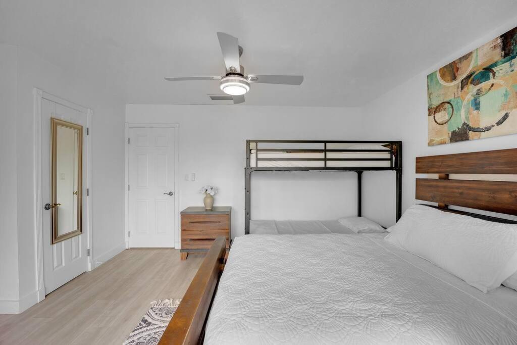 Two-Bedroom House photo 2