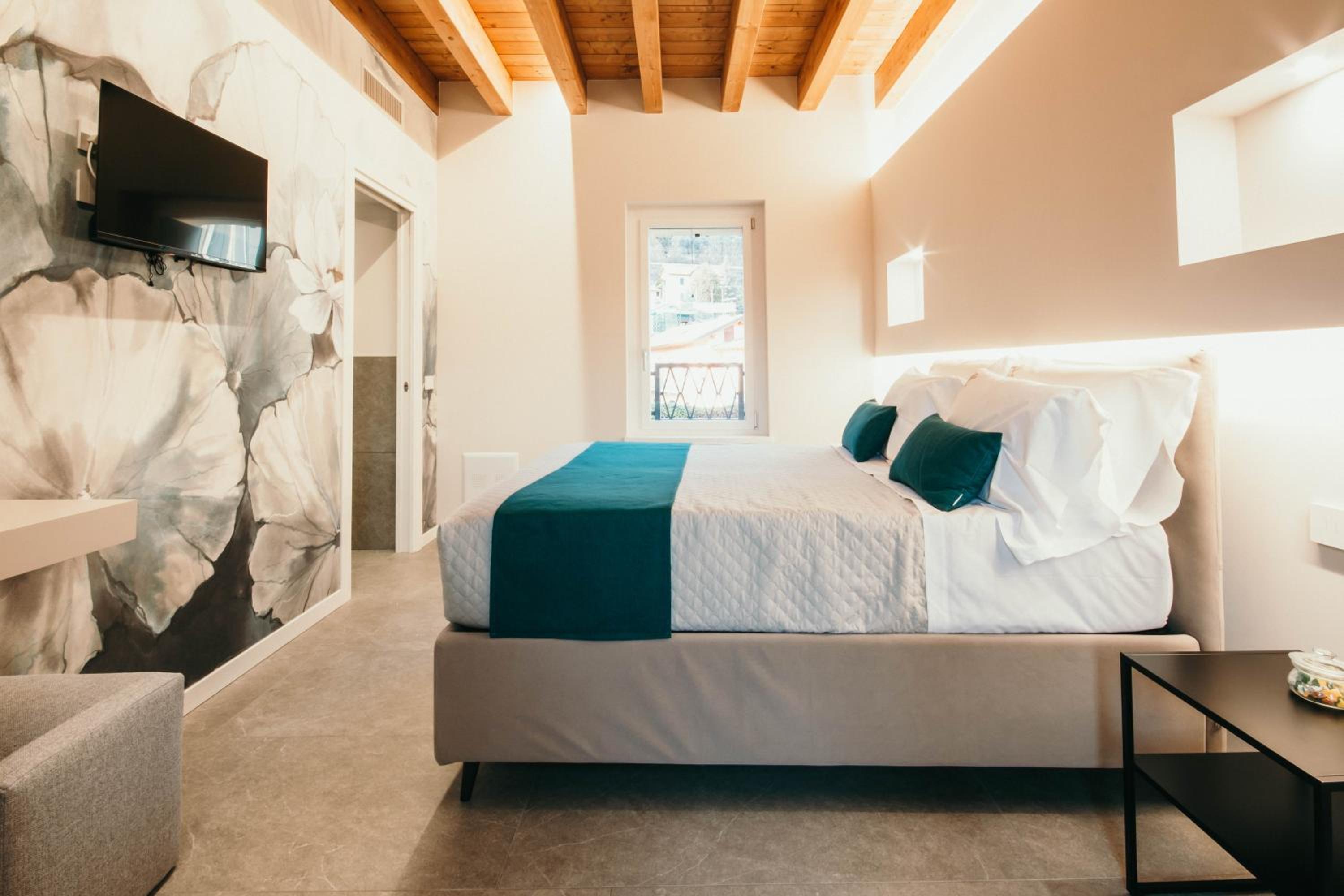 Double or Twin Room with Private Bathroom photo 2