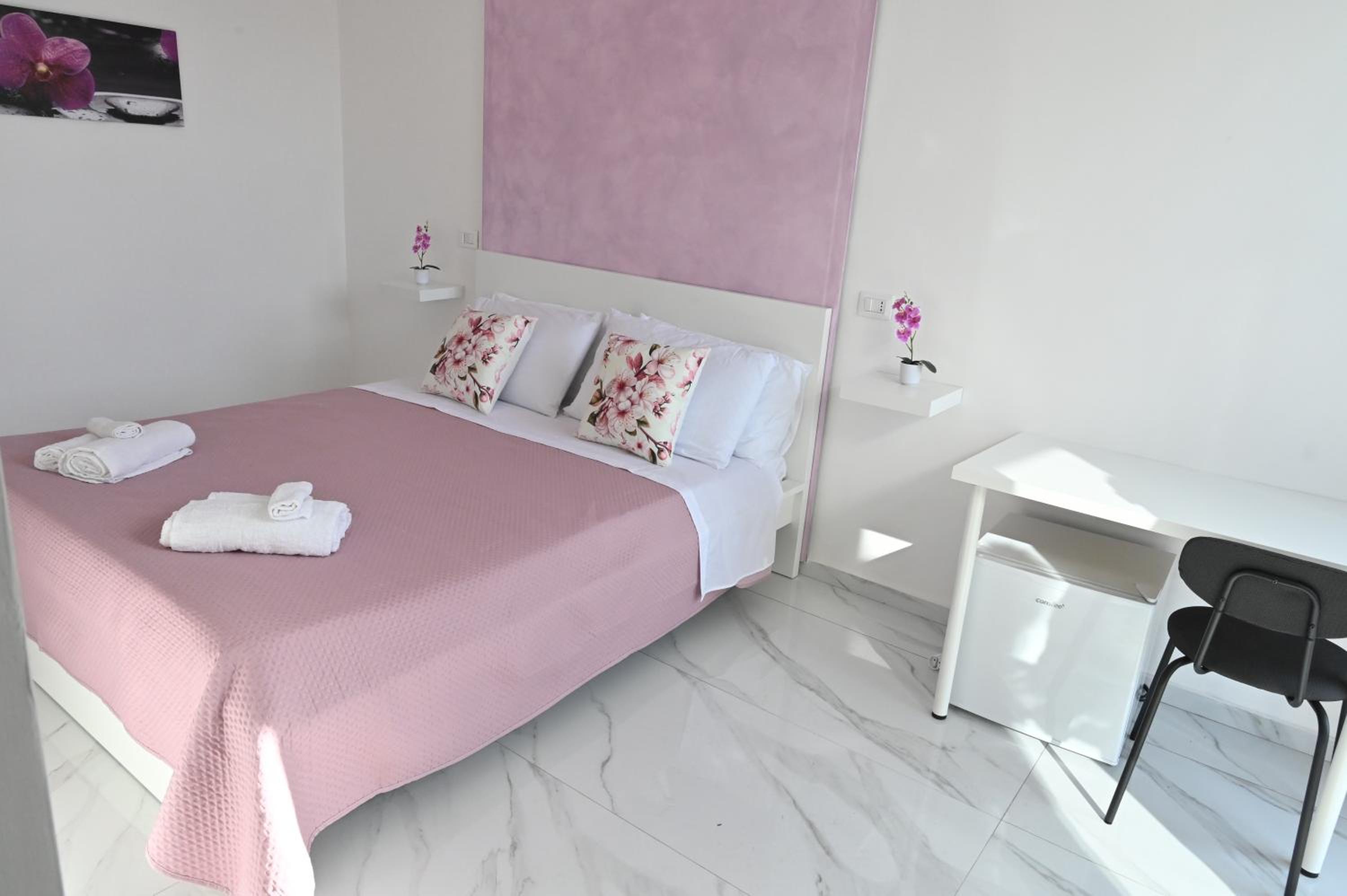 Double Room with Balcony photo 2