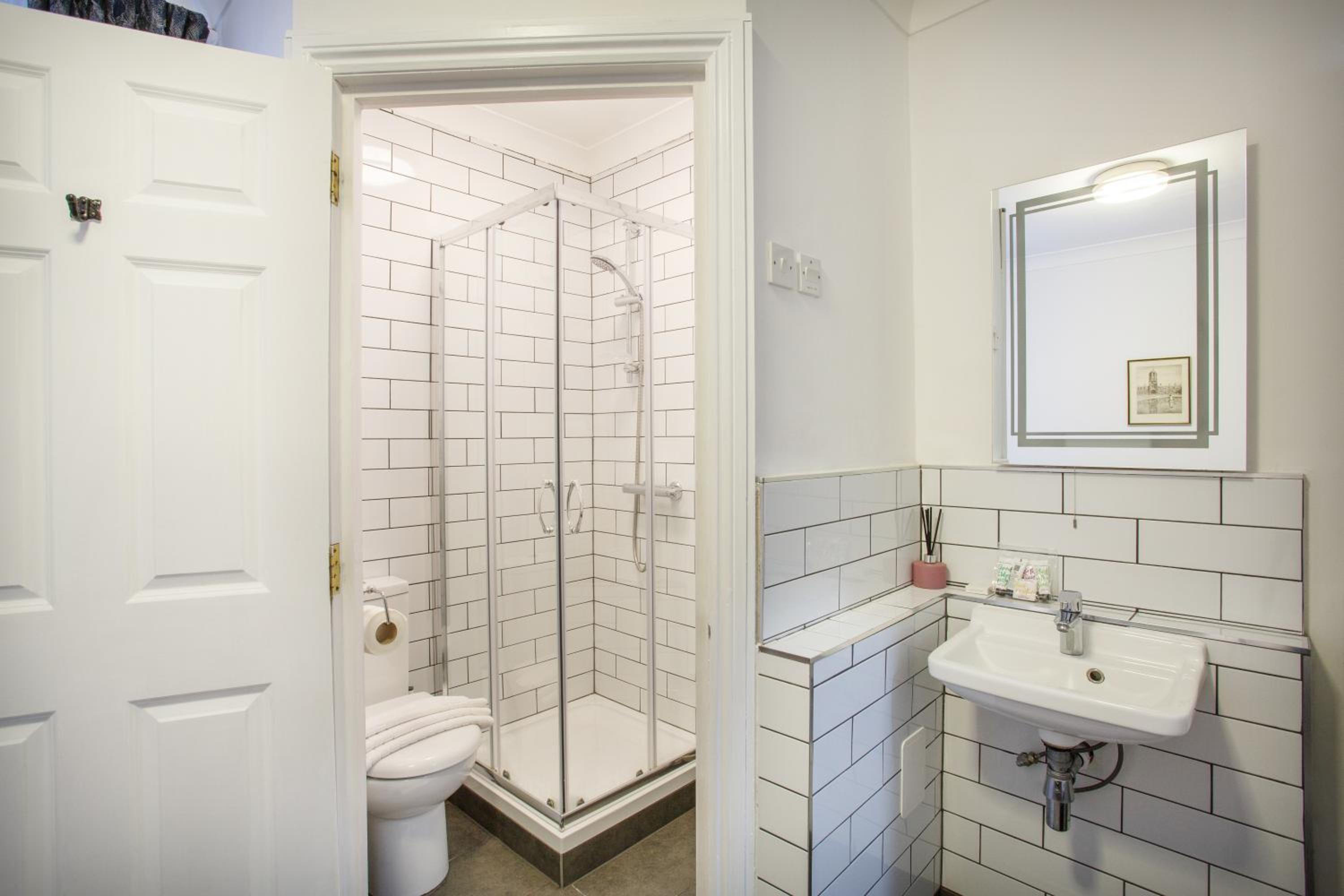 Single Room photo 2