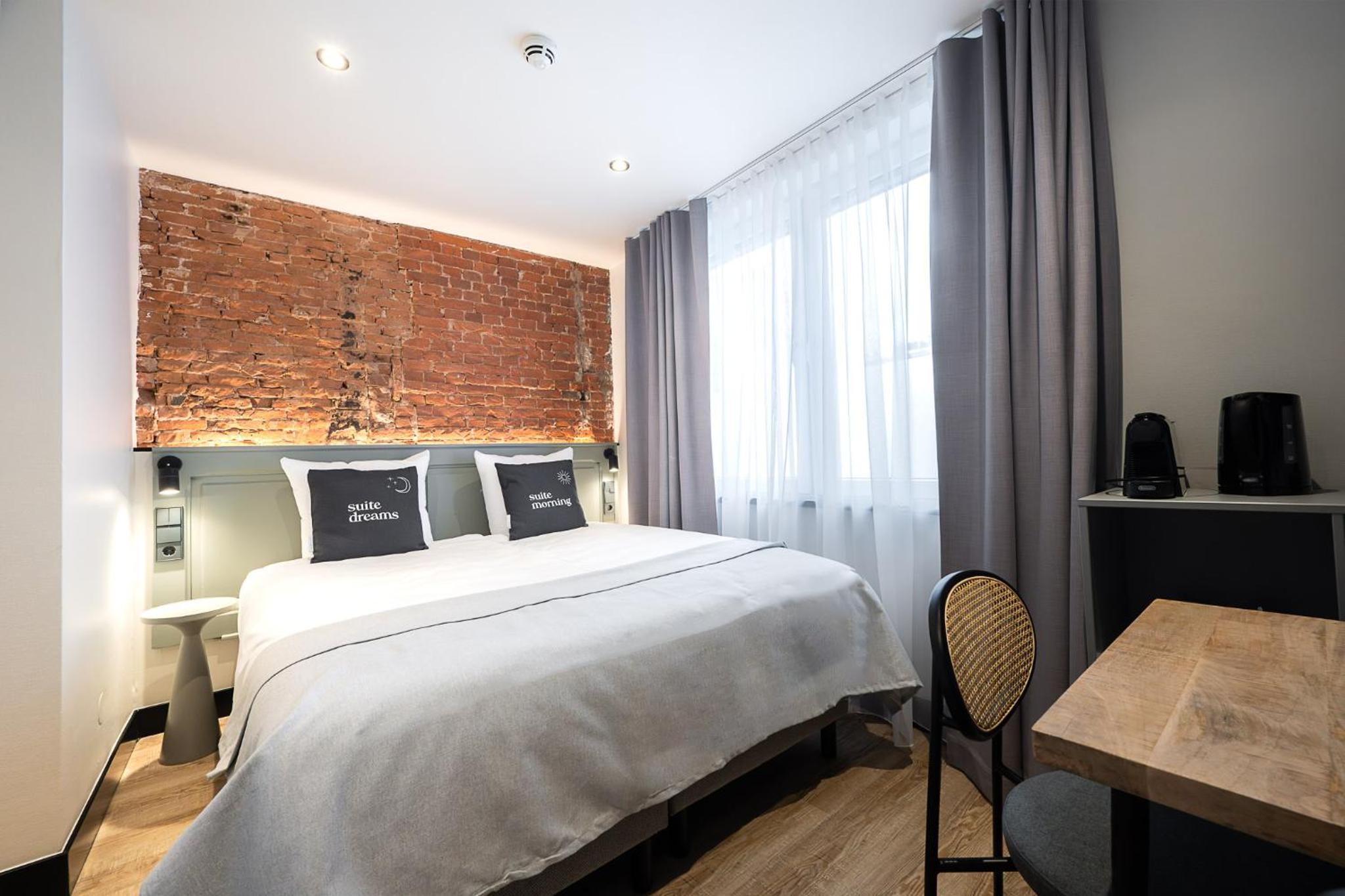 Queen Room