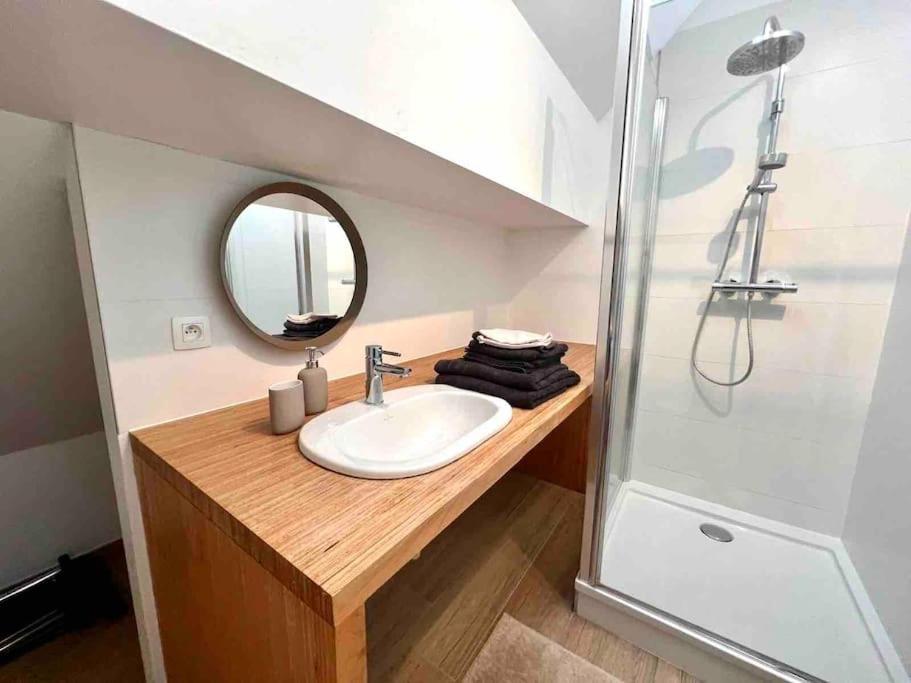 One-Bedroom Apartment photo 3