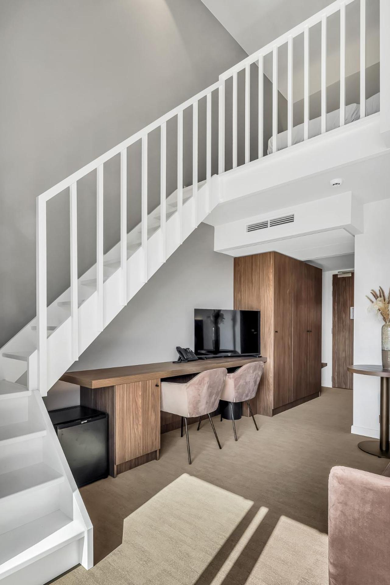 Duplex Family - City View