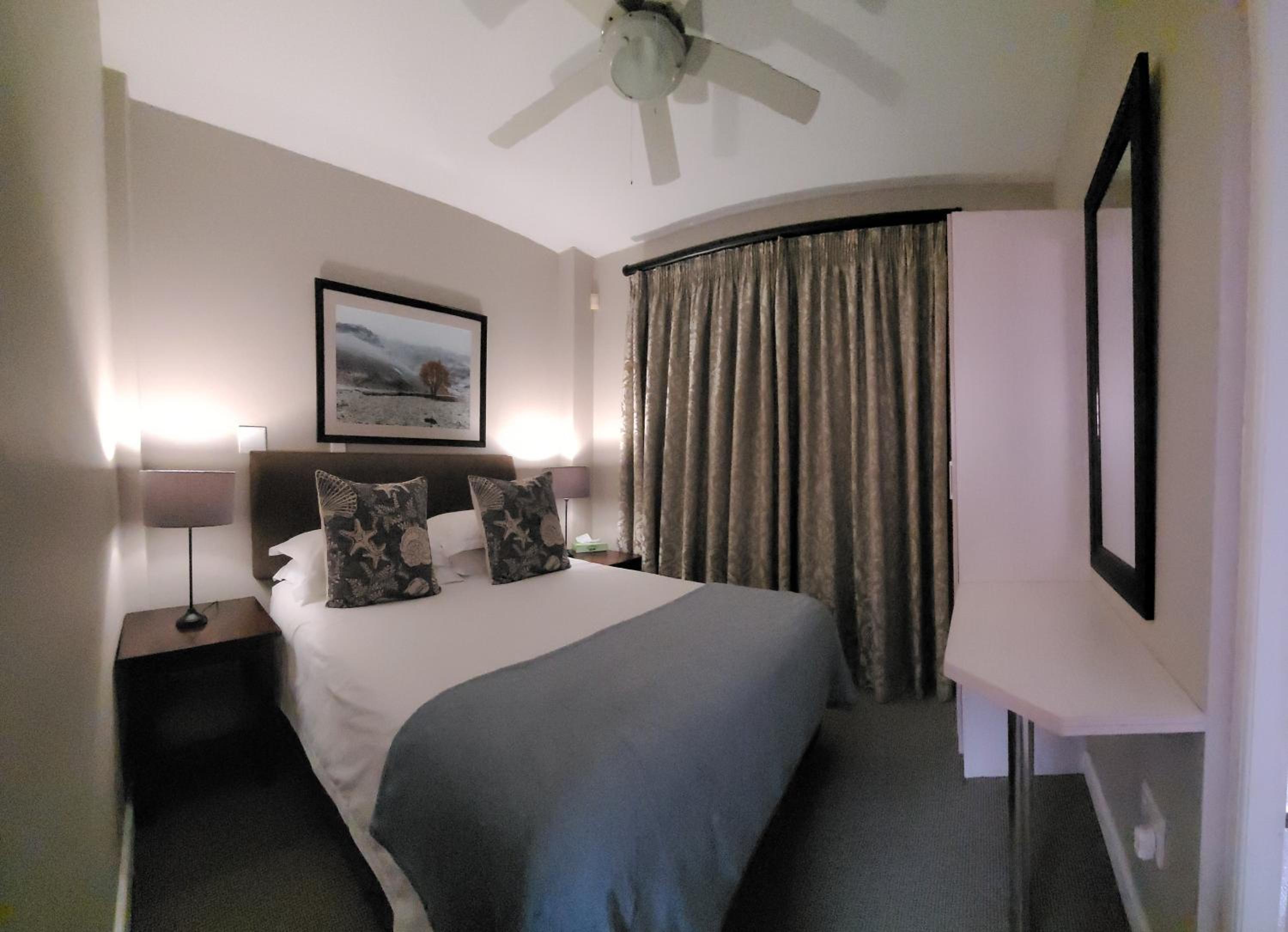 Standard Queen Room photo 3
