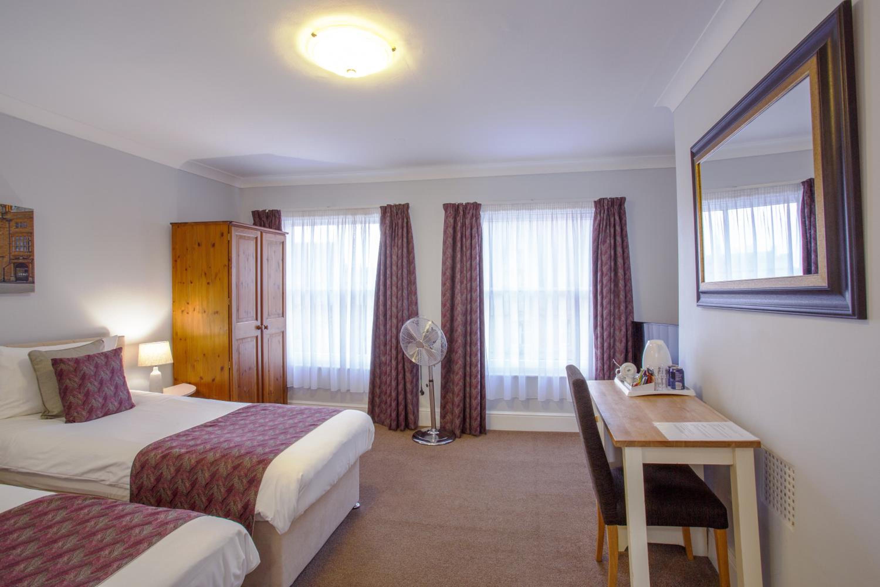 Superior Twin Room photo 2