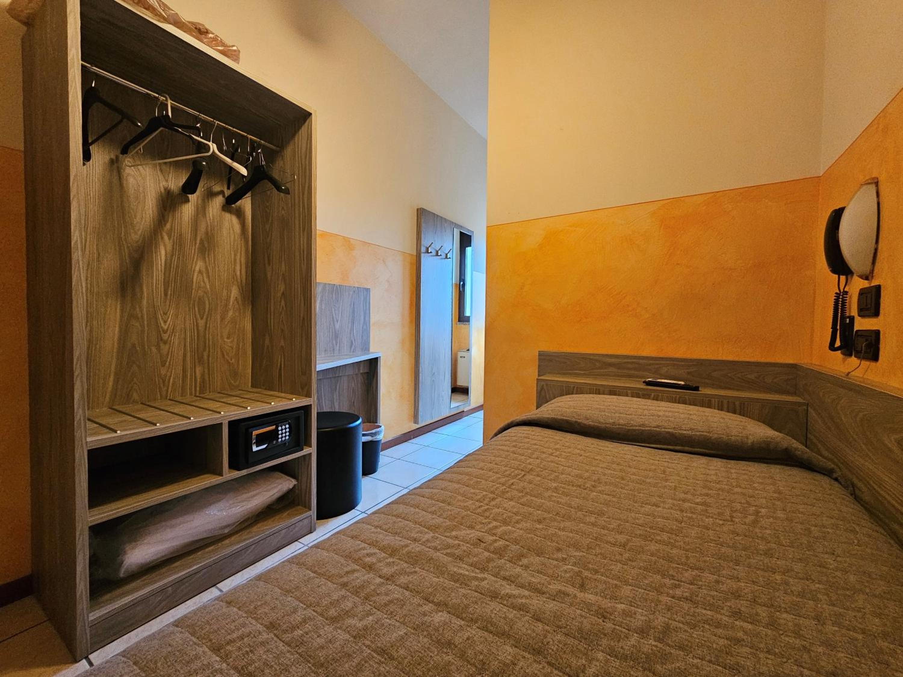 Single Room photo 1