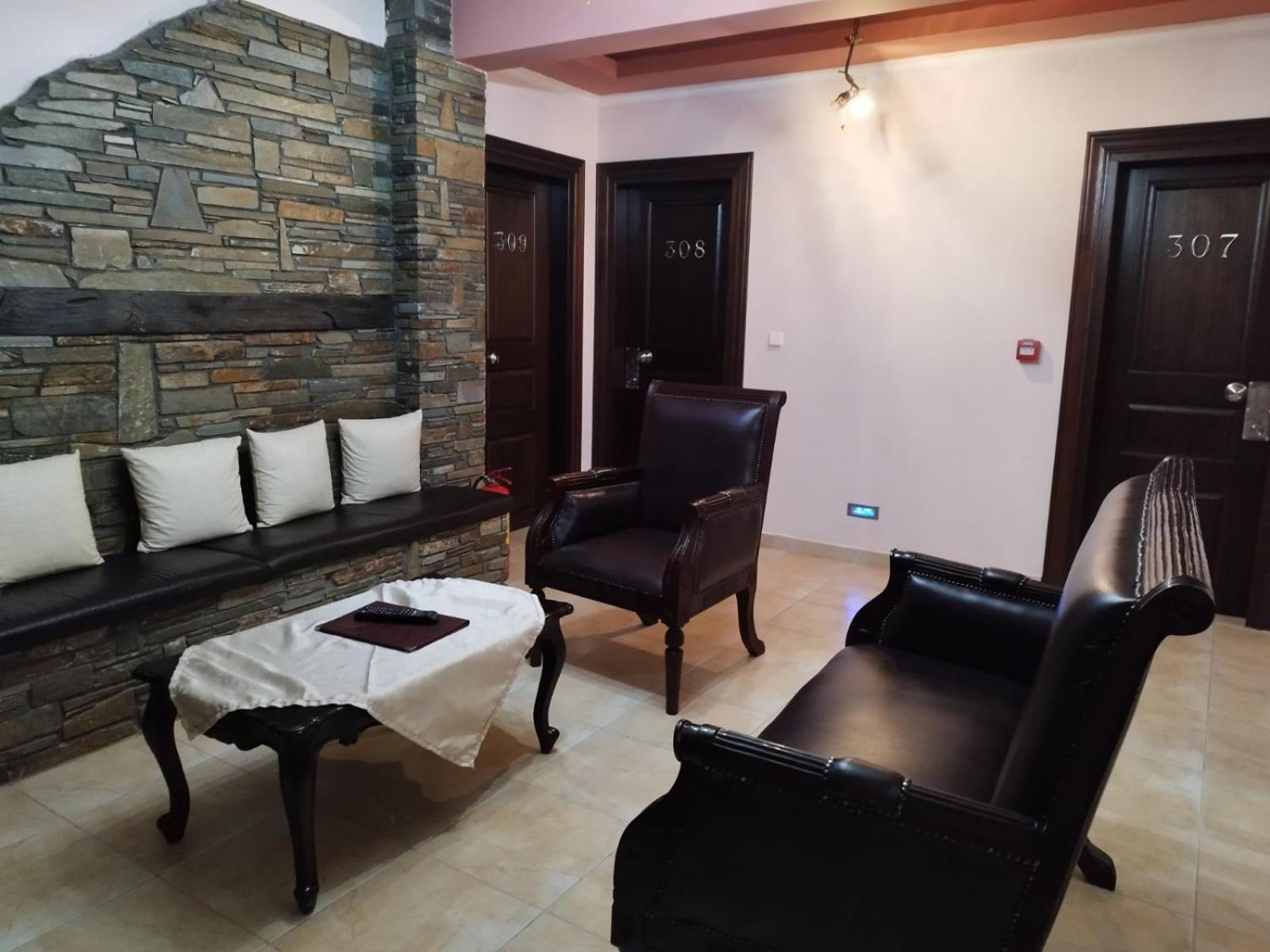 Three-Bedroom Apartment - Photo 9