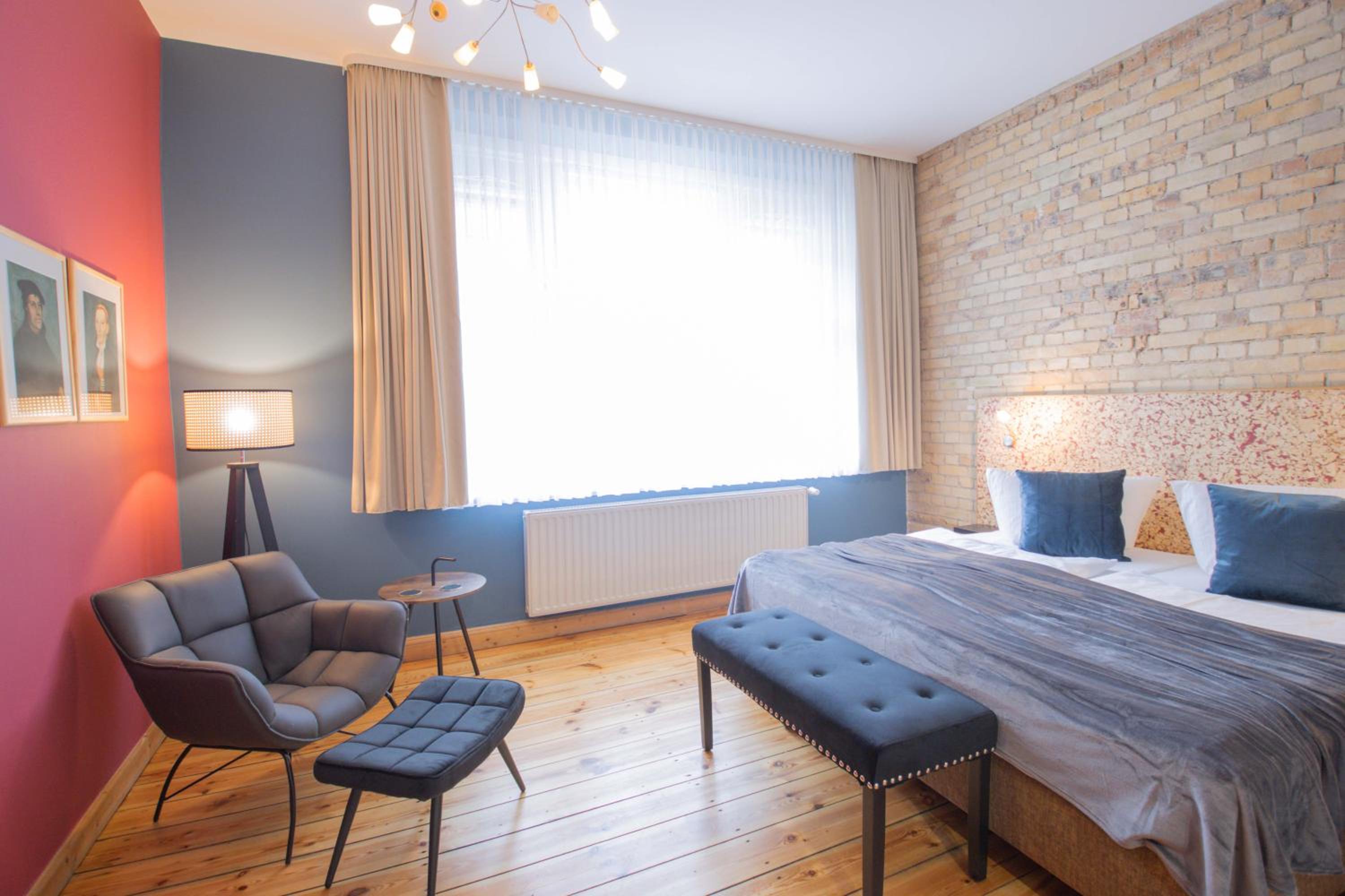 Double Room with Extra Bed photo 3