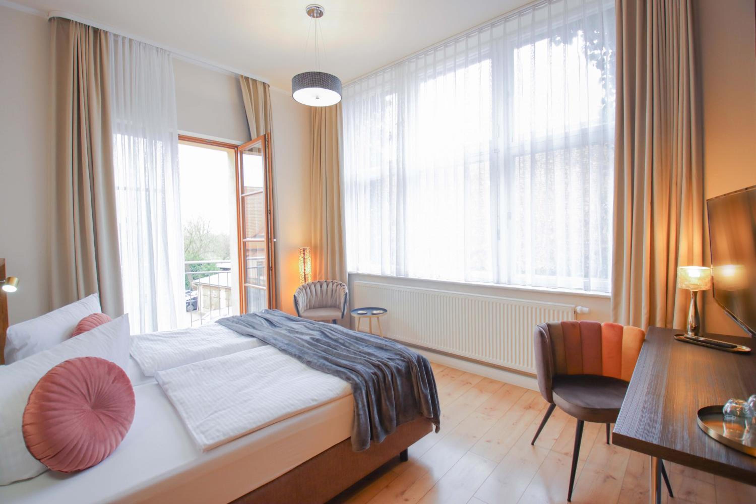 Double Room with Balcony photo 2