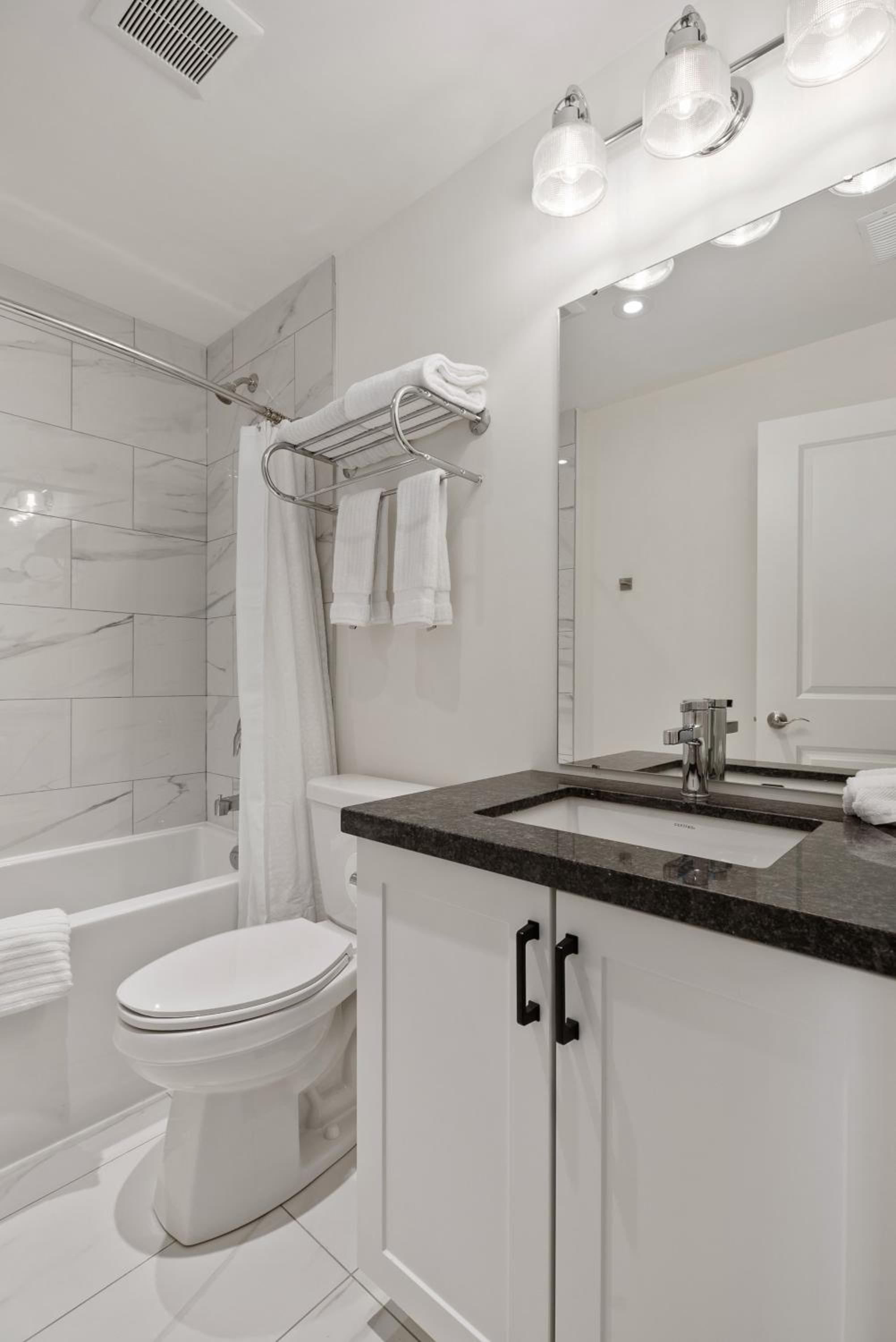 Suite with Lake View photo 3