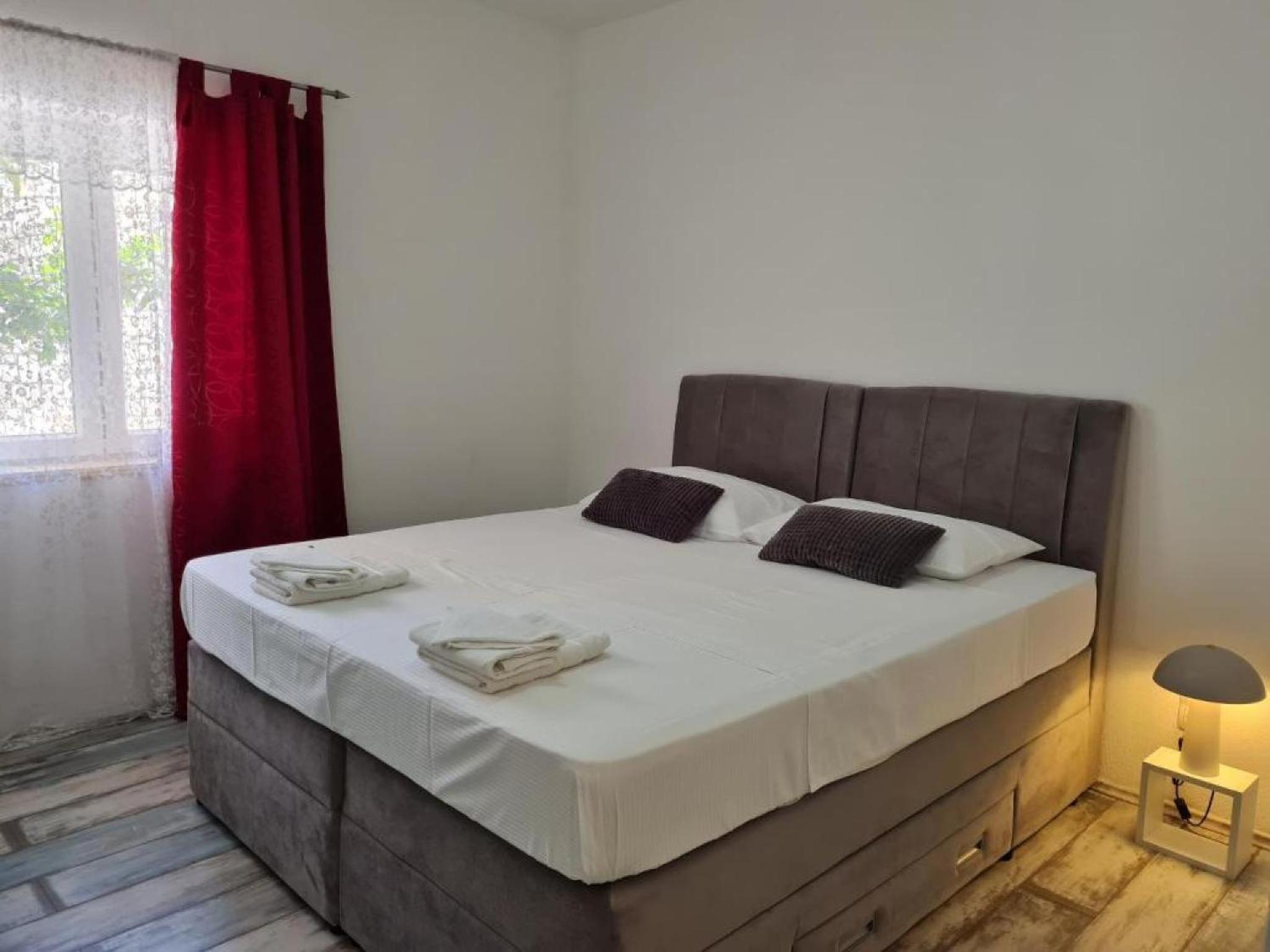 Three Bedroom Apartment with Pool