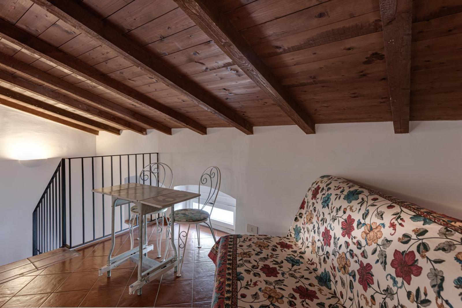 Apartment - Split Level photo 2