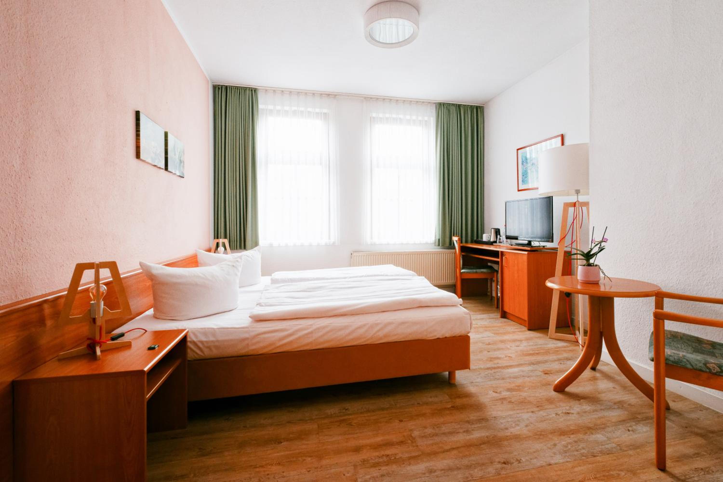 Double or Twin Room - Photo 1