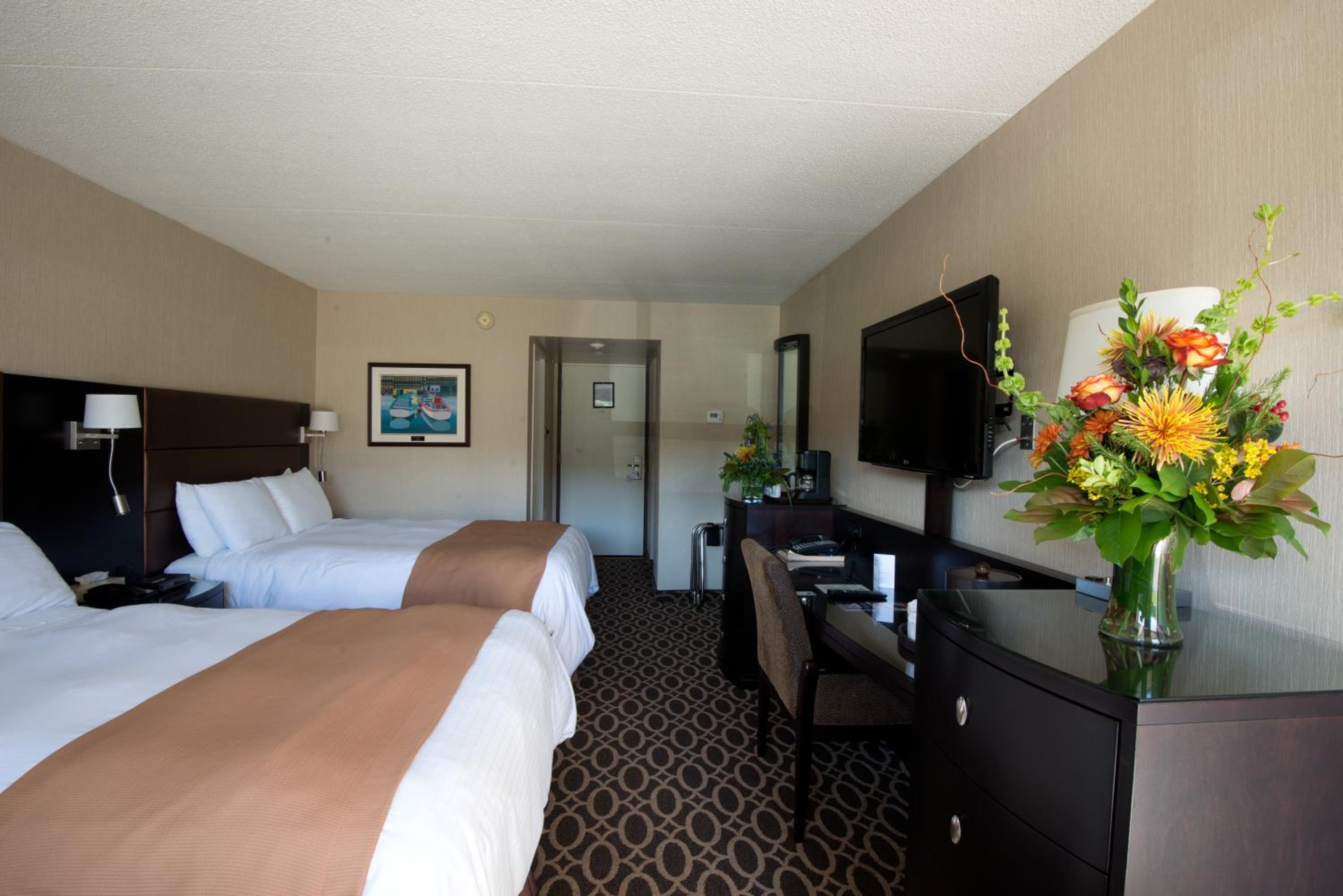 Standard Double Room with Two Double Beds photo 2
