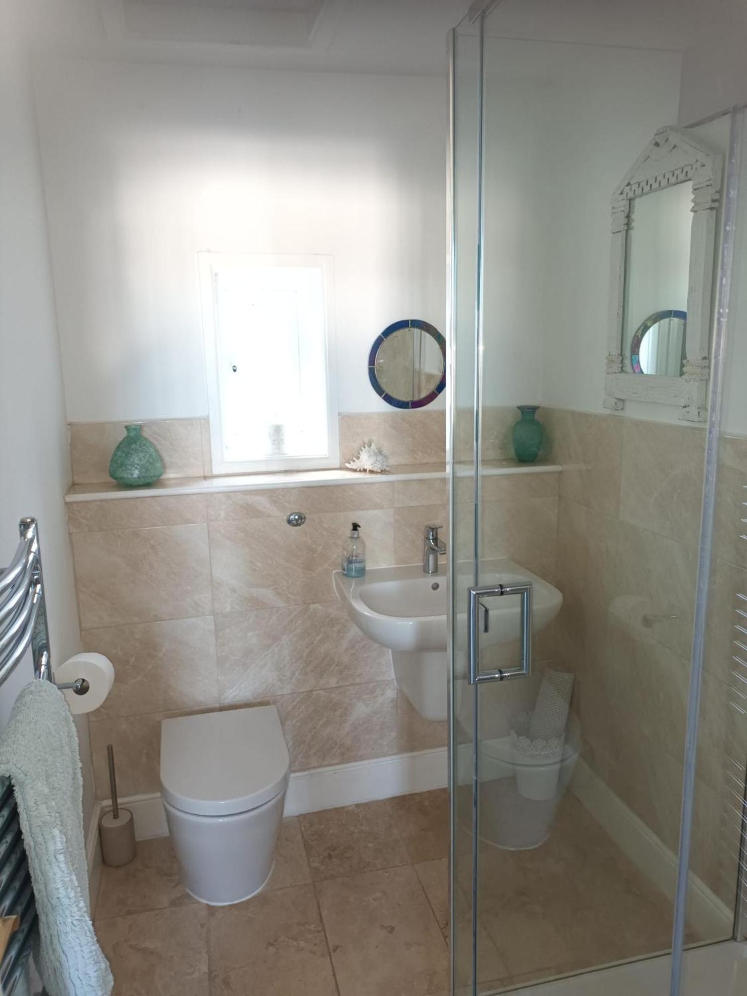 Double Room with Private Bathroom photo 2