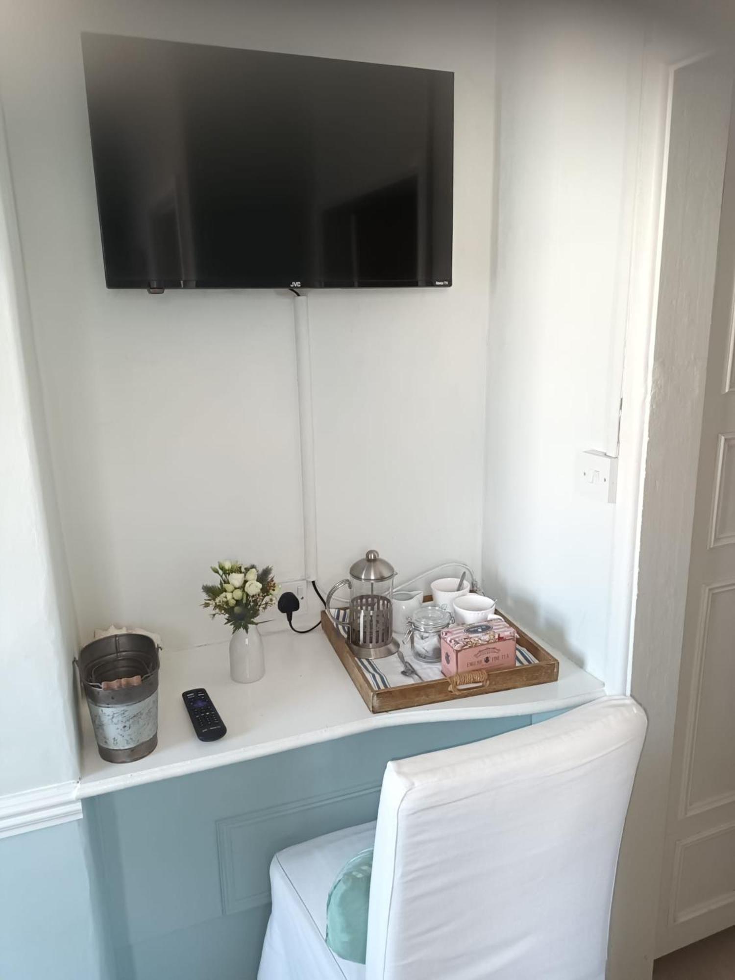 Double Room with Private Bathroom photo 3