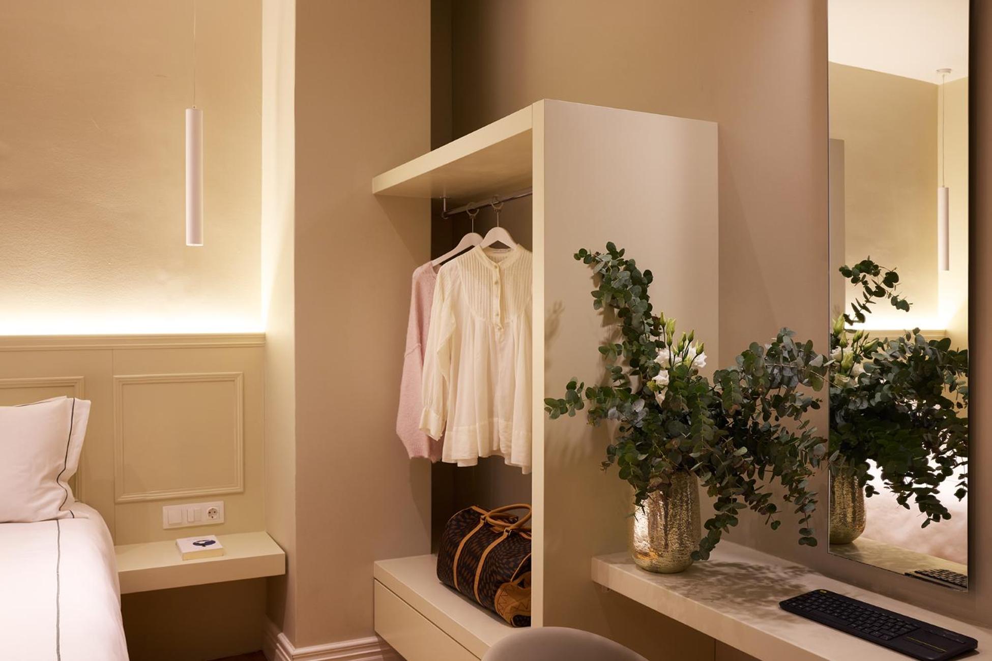 Elegant Suite photo 2