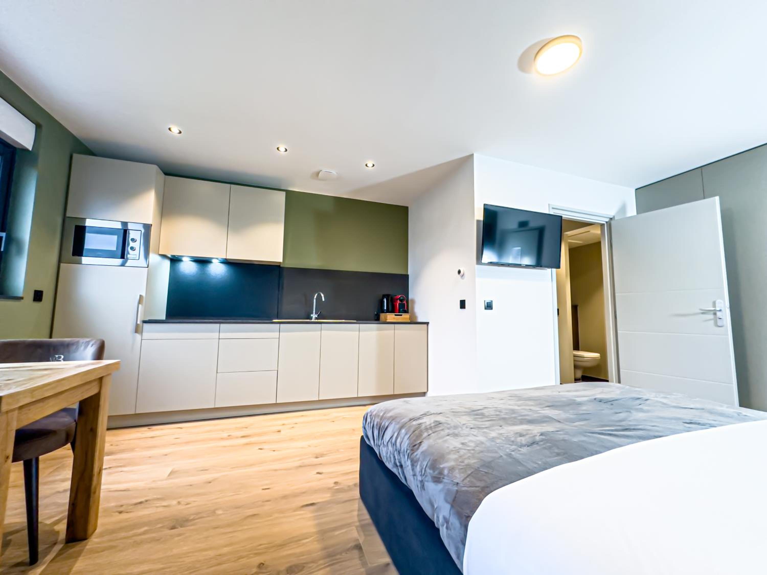 Studio Apartment