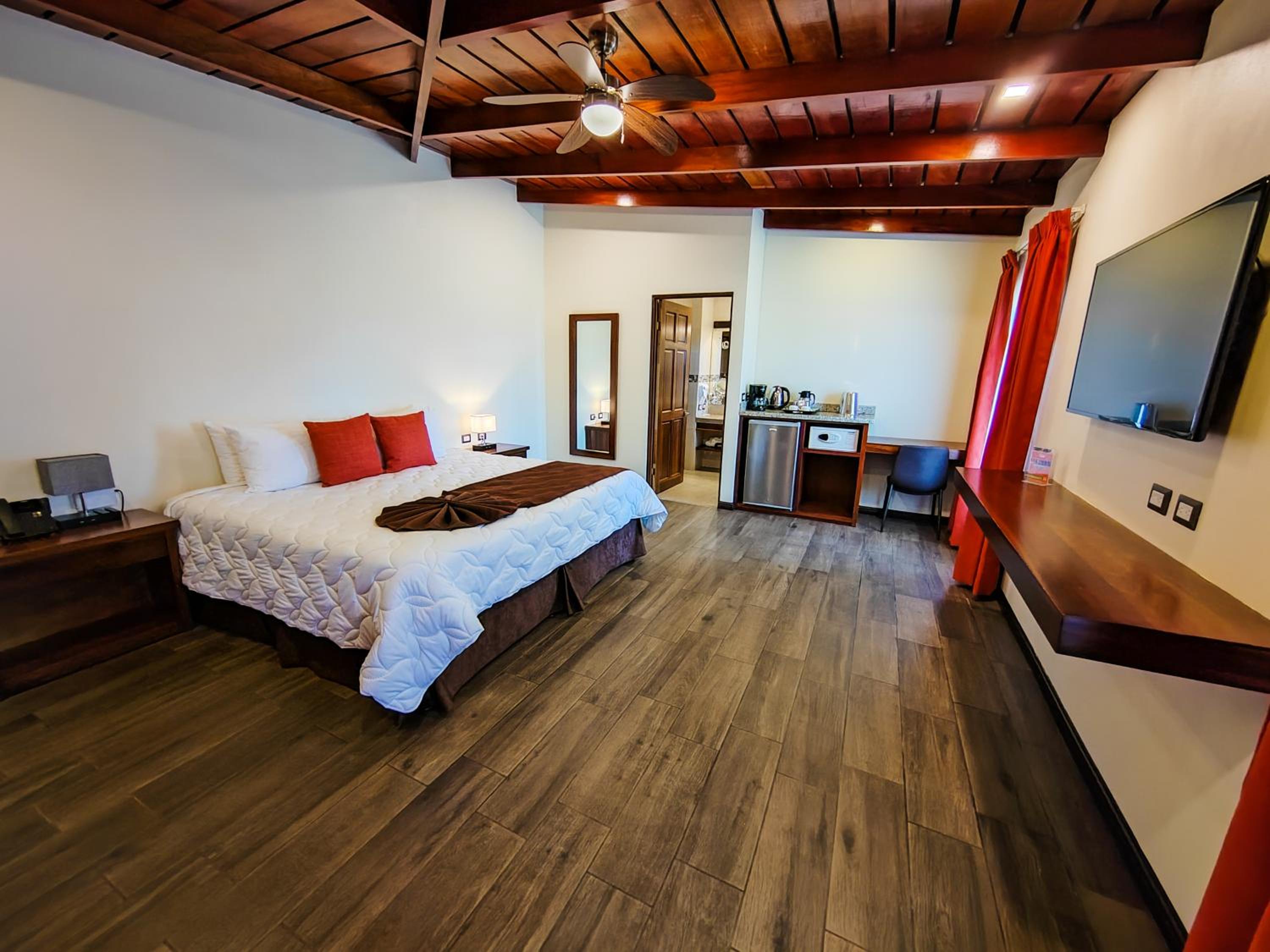  Forest Deluxe with Jacuzzi - Photo 6