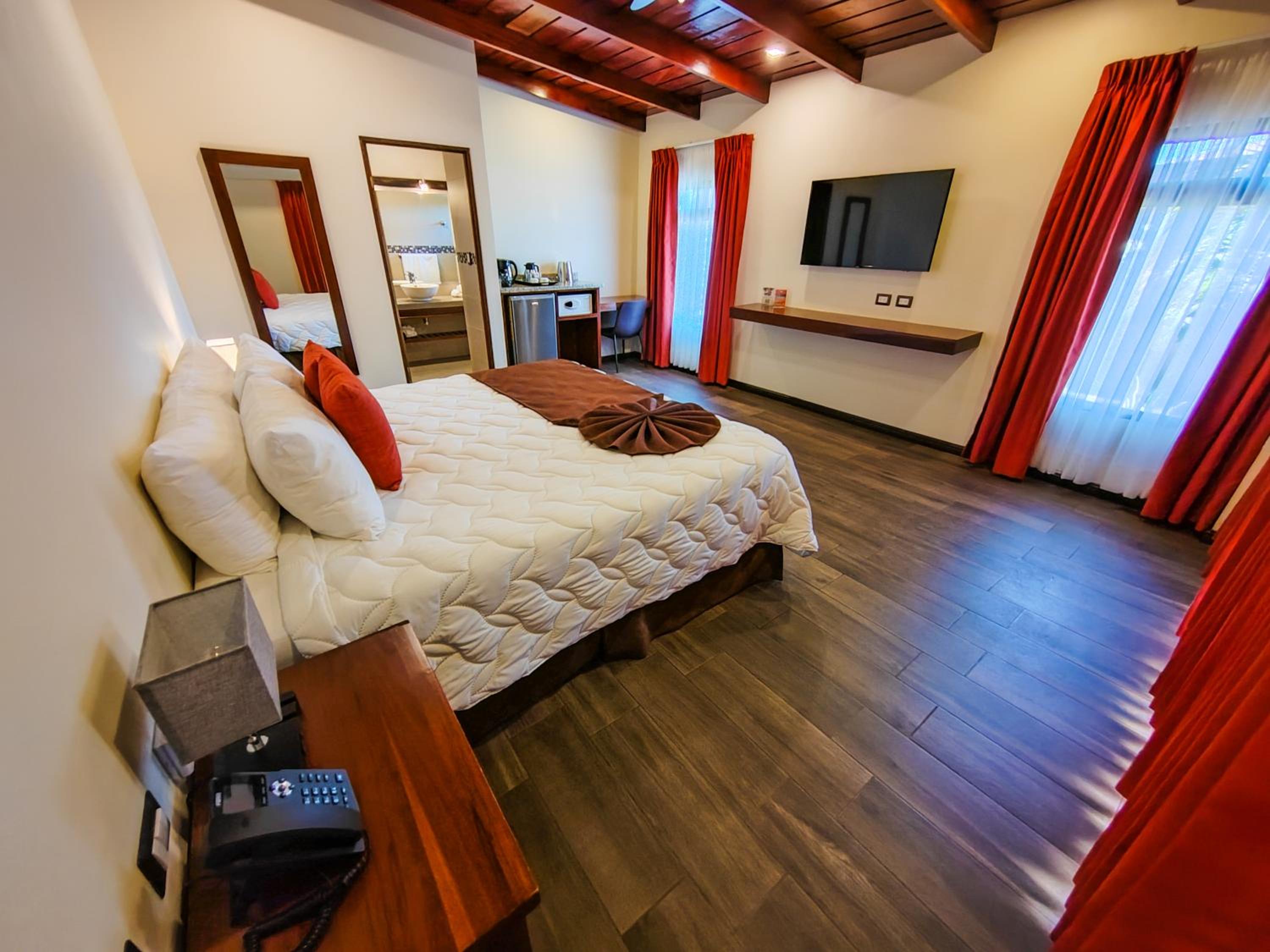  Forest Deluxe with Jacuzzi - Photo 4